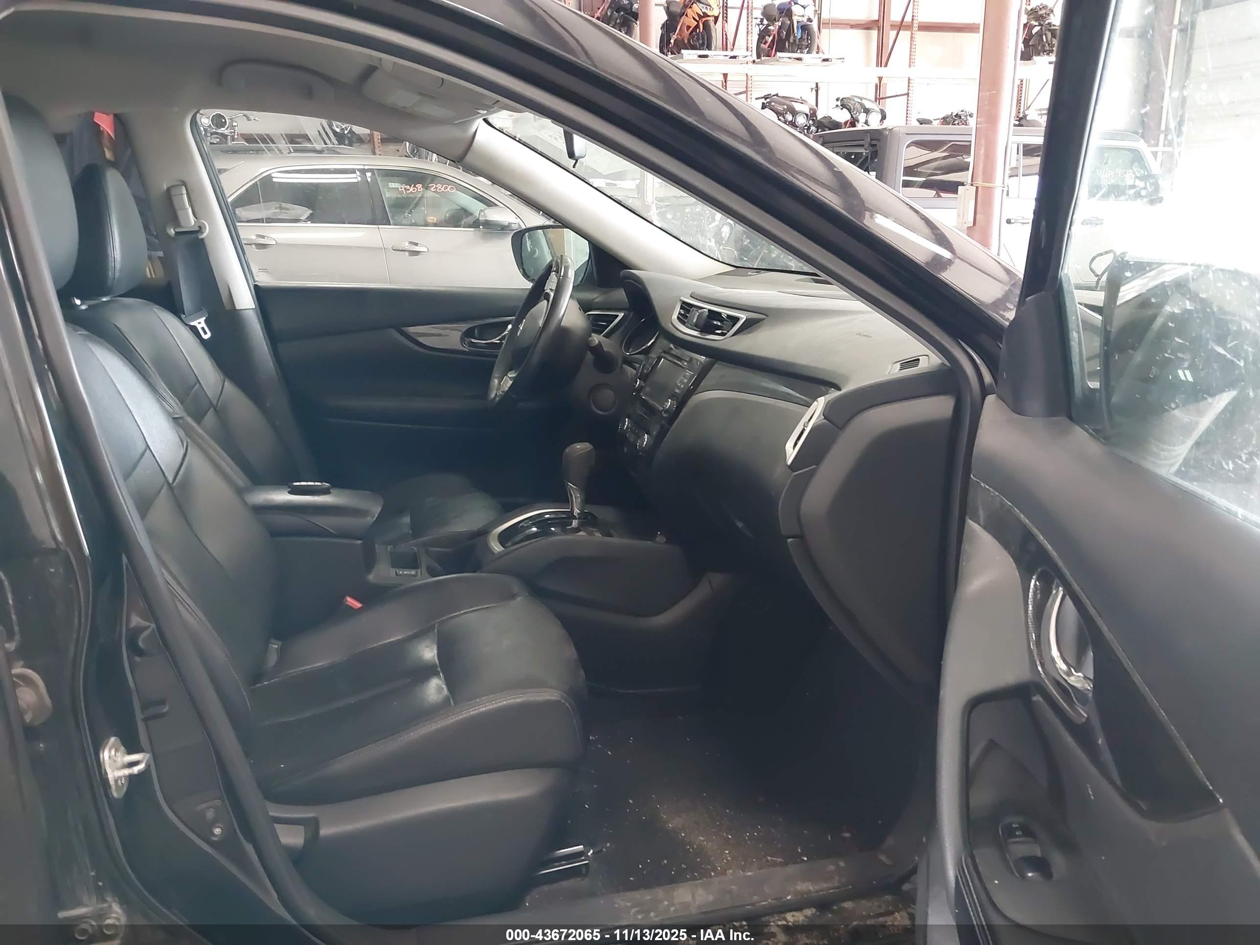NISSAN ROGUE image 5