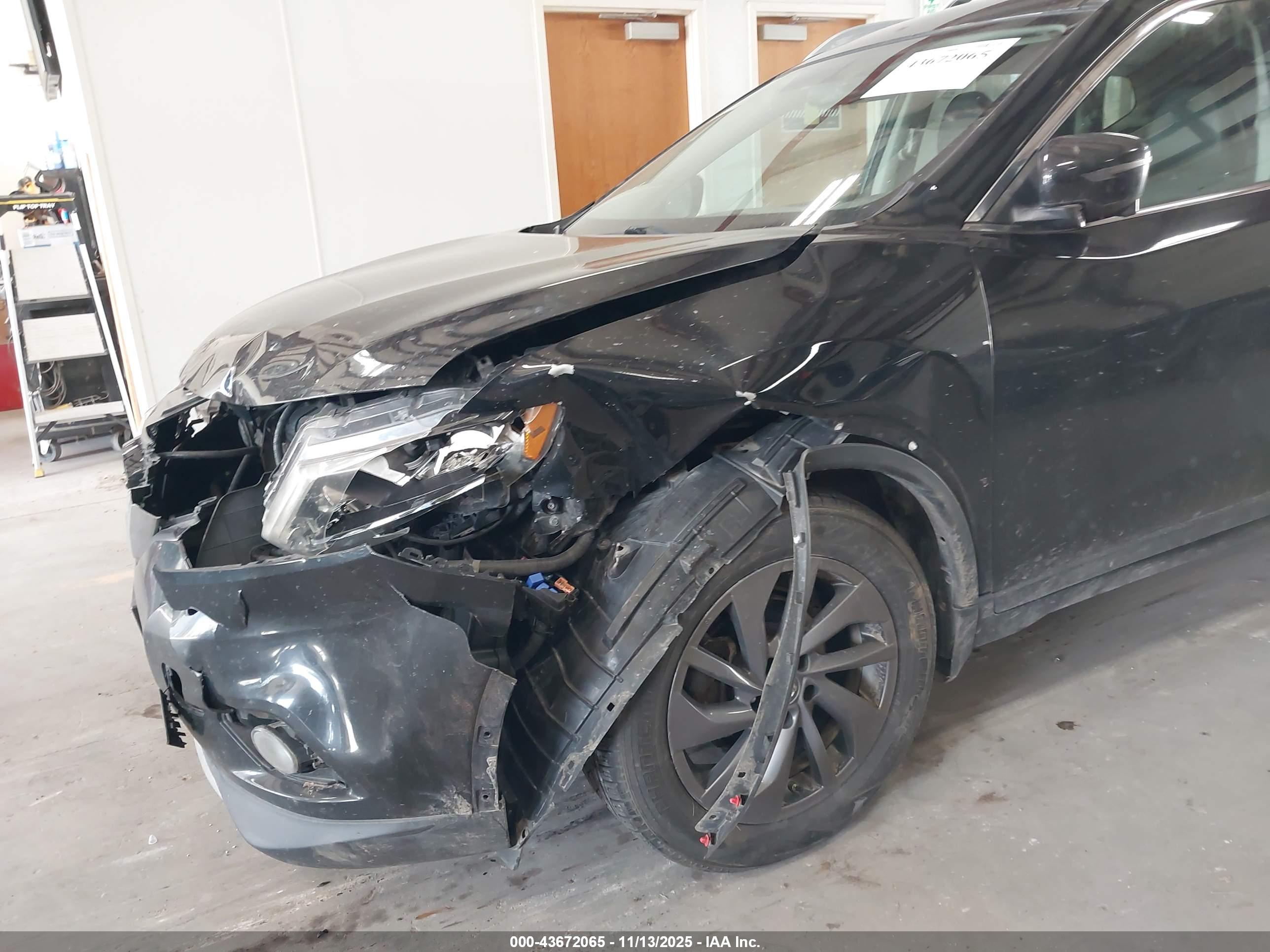 NISSAN ROGUE image 6