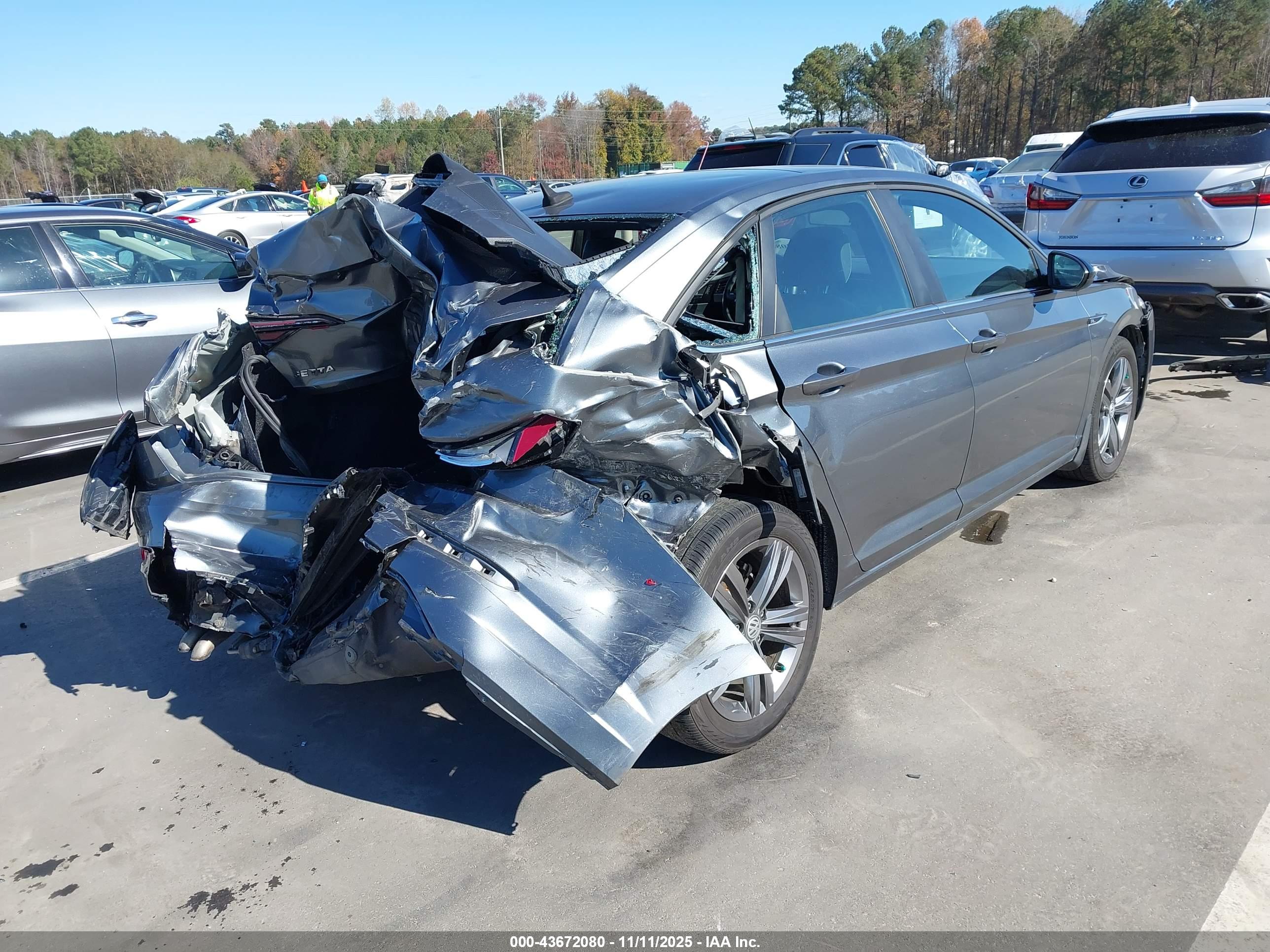 VOLKSWAGEN JETTA image 4