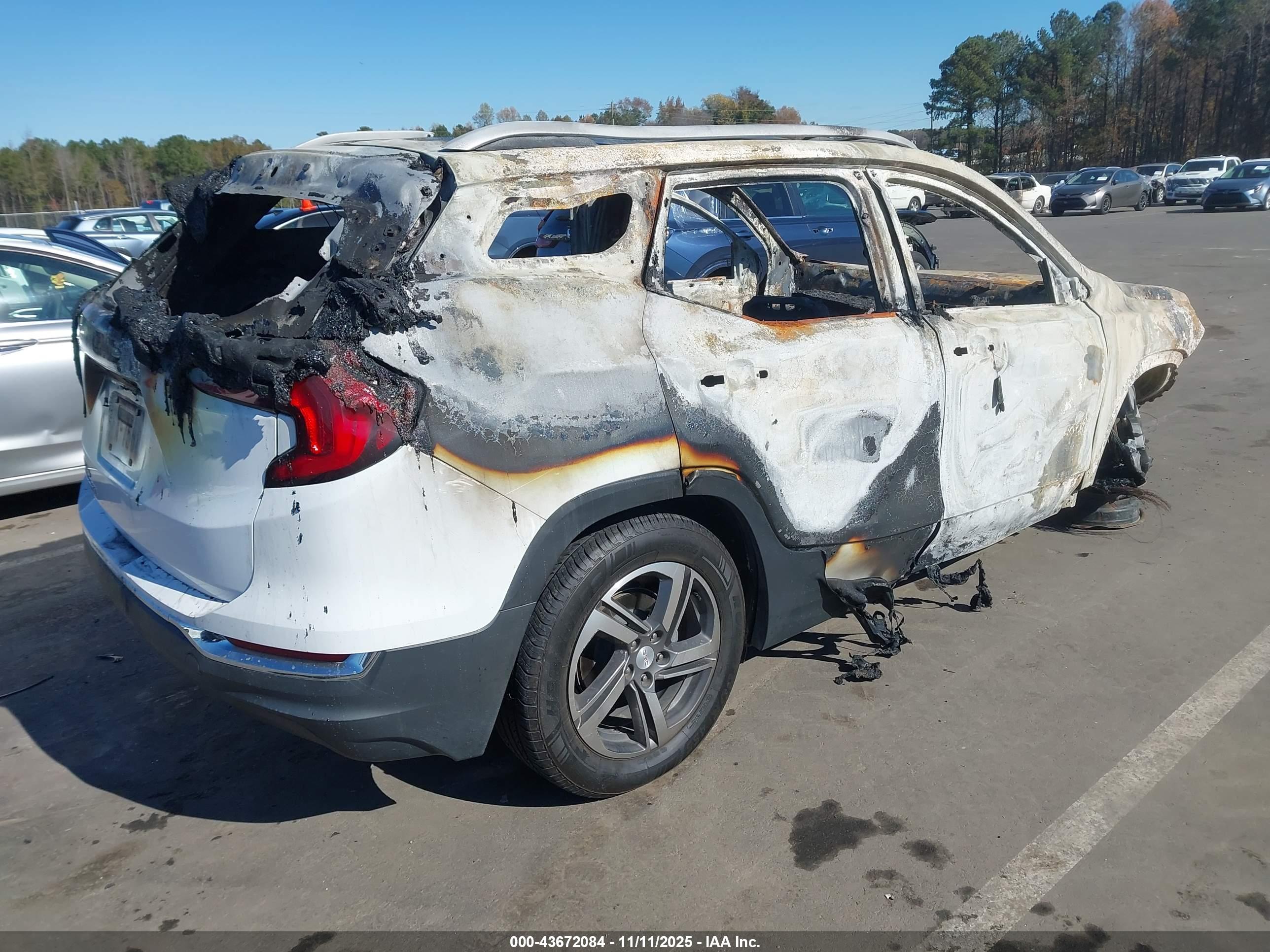 GMC TERRAIN image 4