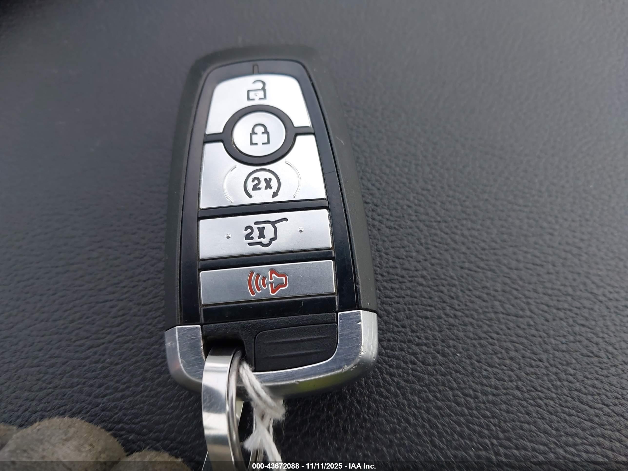 FORD EXPLORER image 11