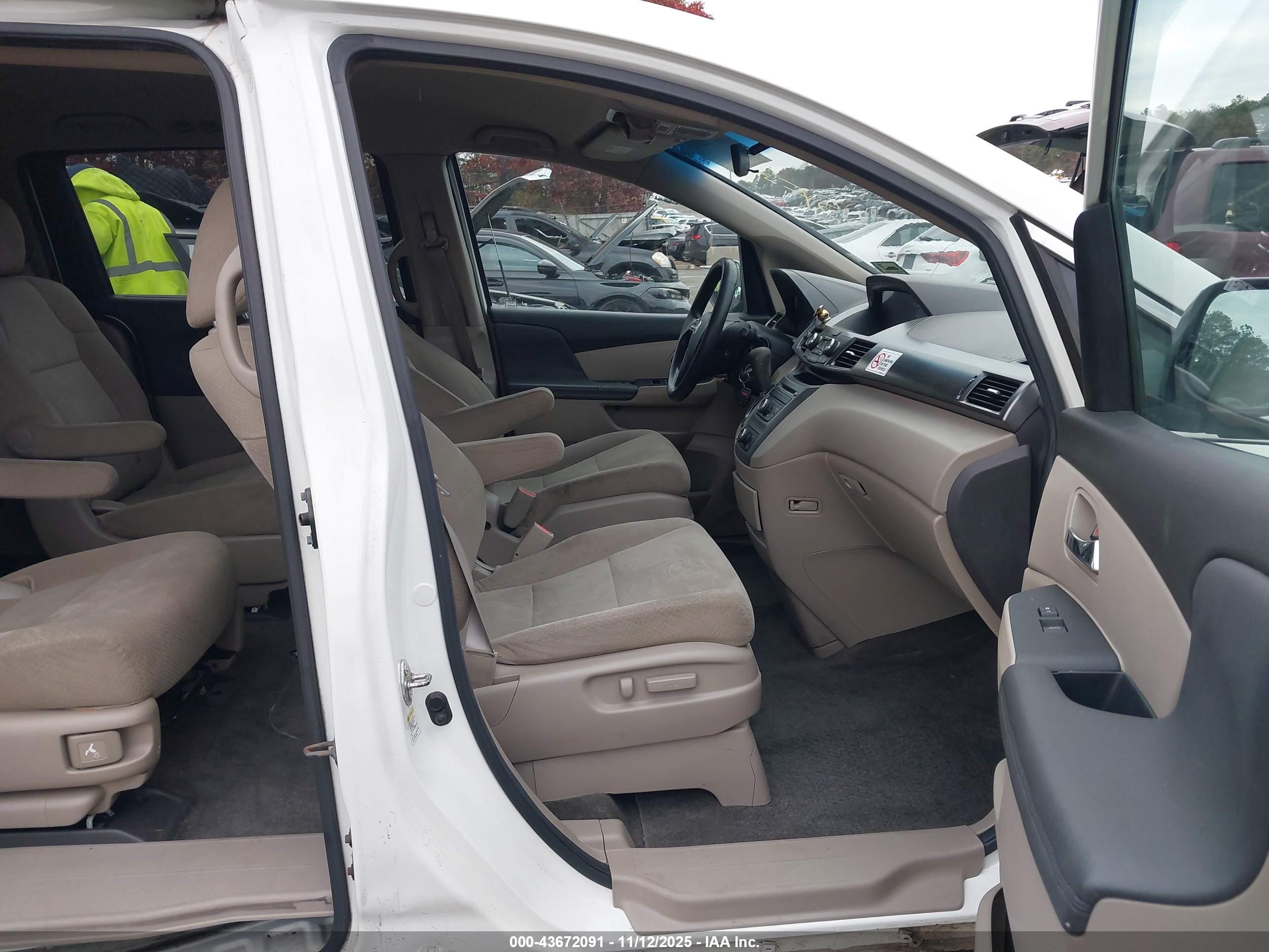 HONDA ODYSSEY image 5