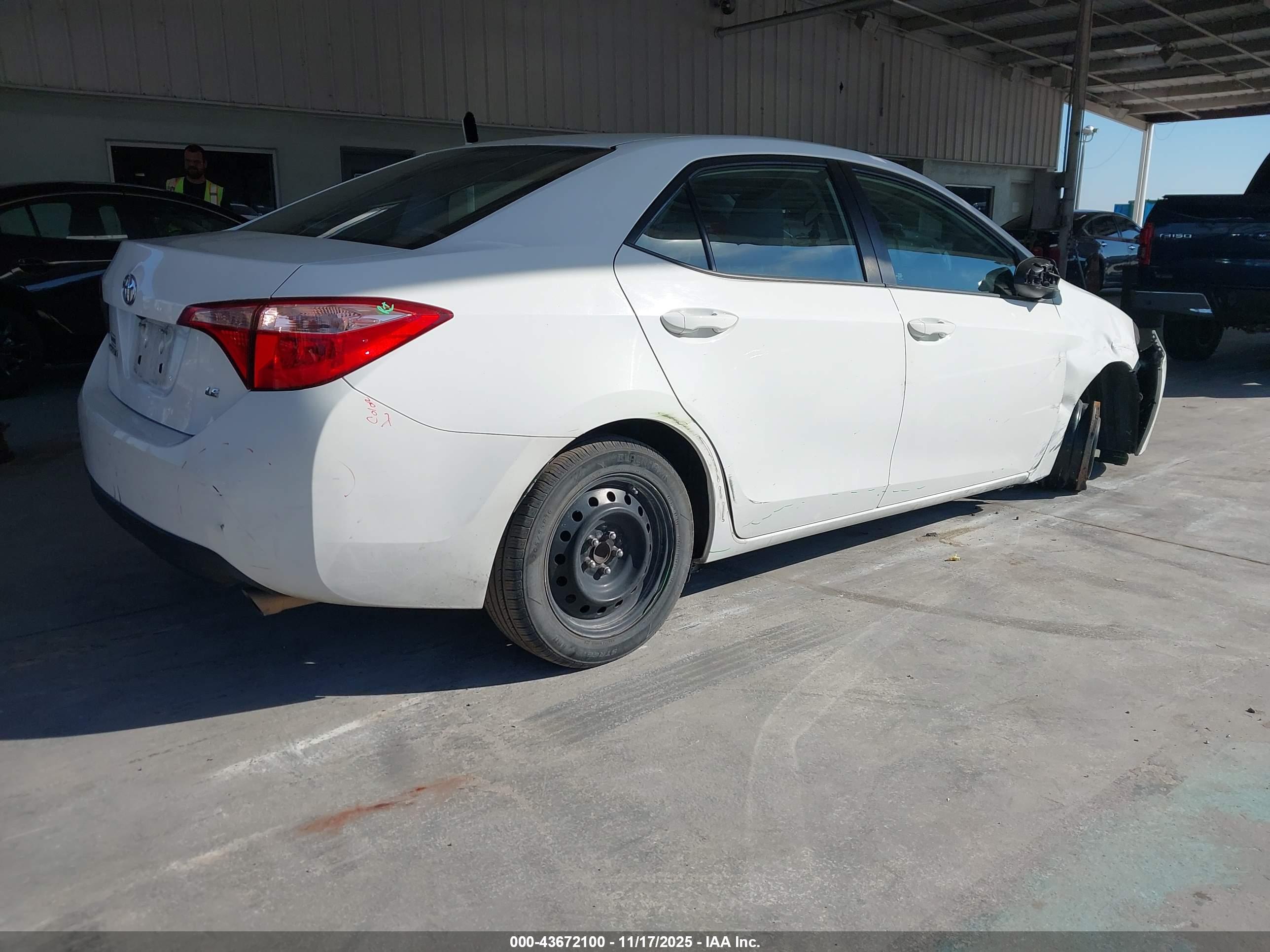 TOYOTA COROLLA image 4