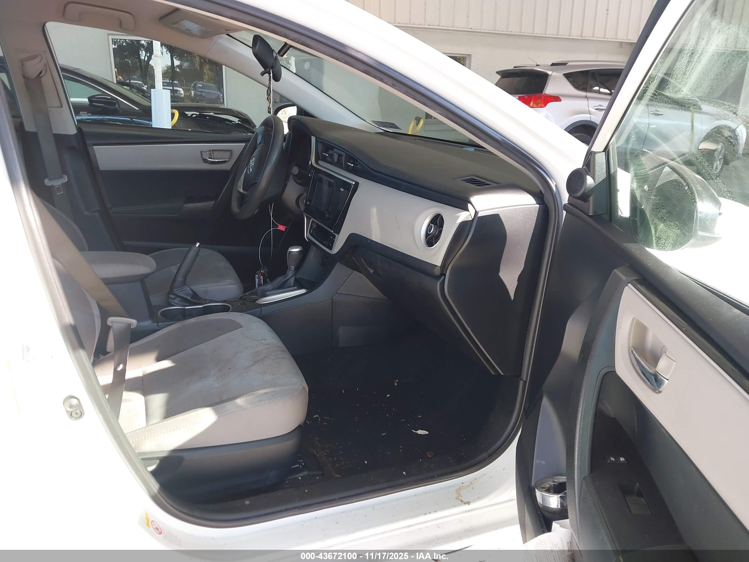 TOYOTA COROLLA image 5