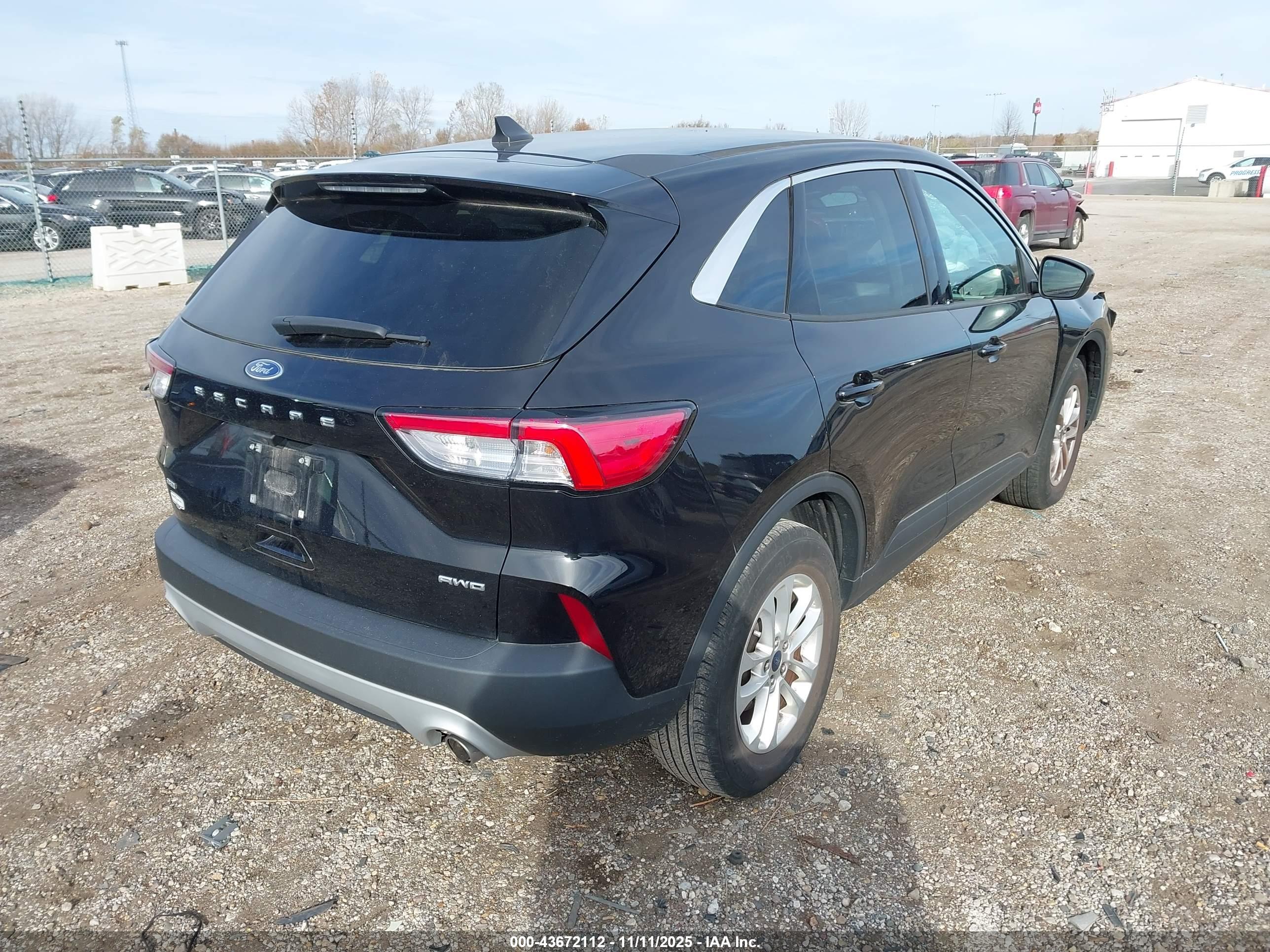 FORD ESCAPE image 4