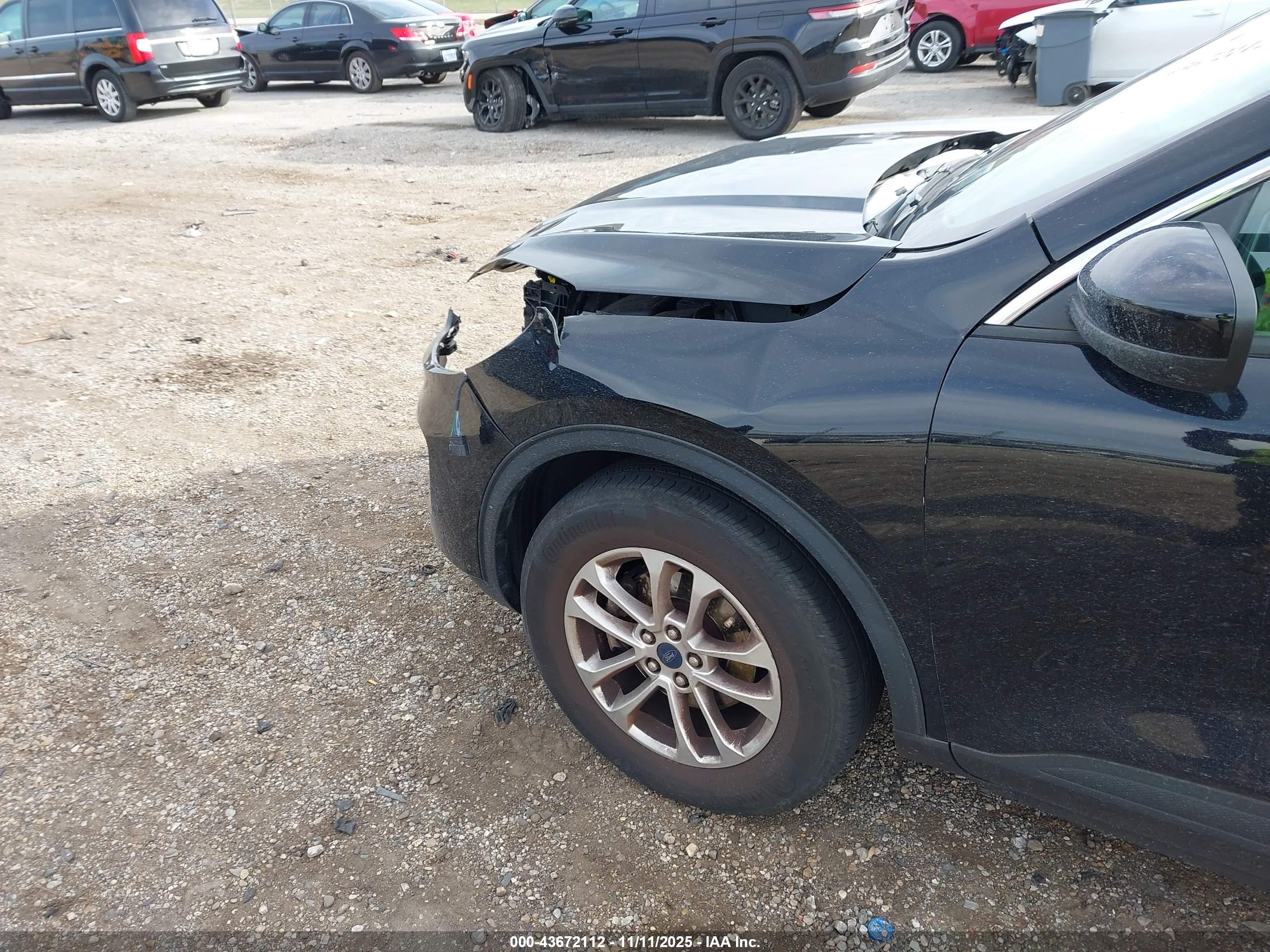 FORD ESCAPE image 6