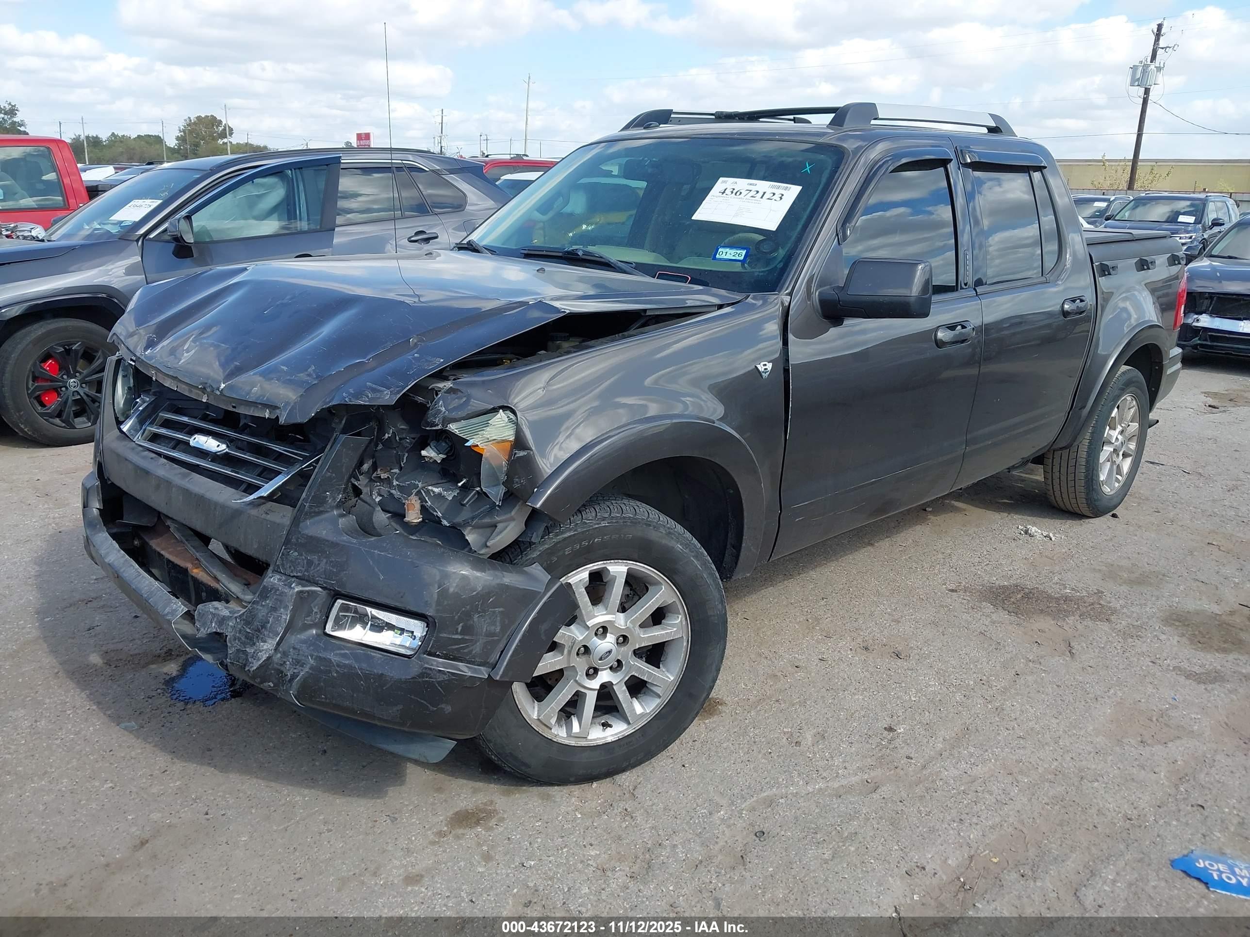 FORD EXPLORER image 2
