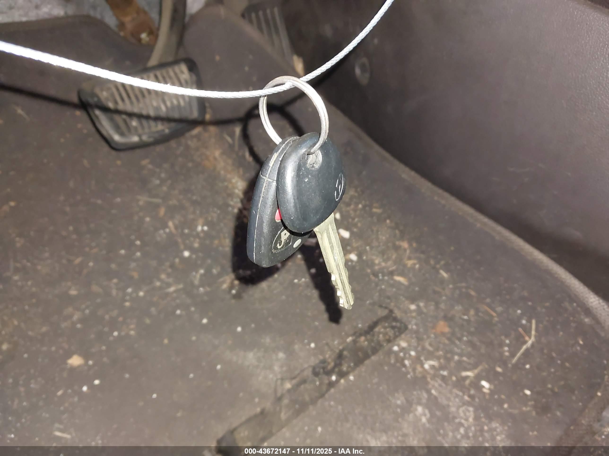 HYUNDAI ELANTRA image 11
