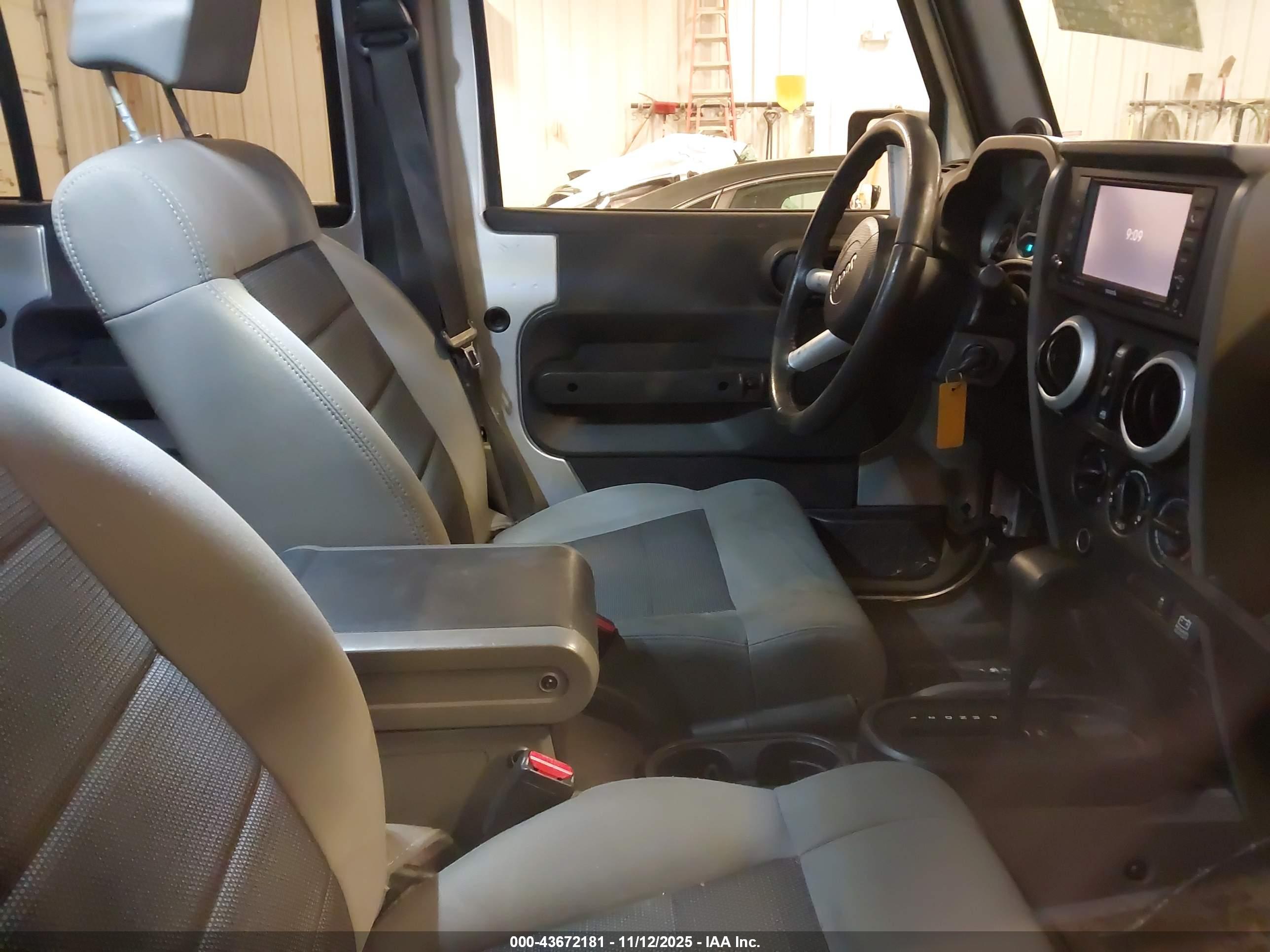 JEEP WRANGLER image 5