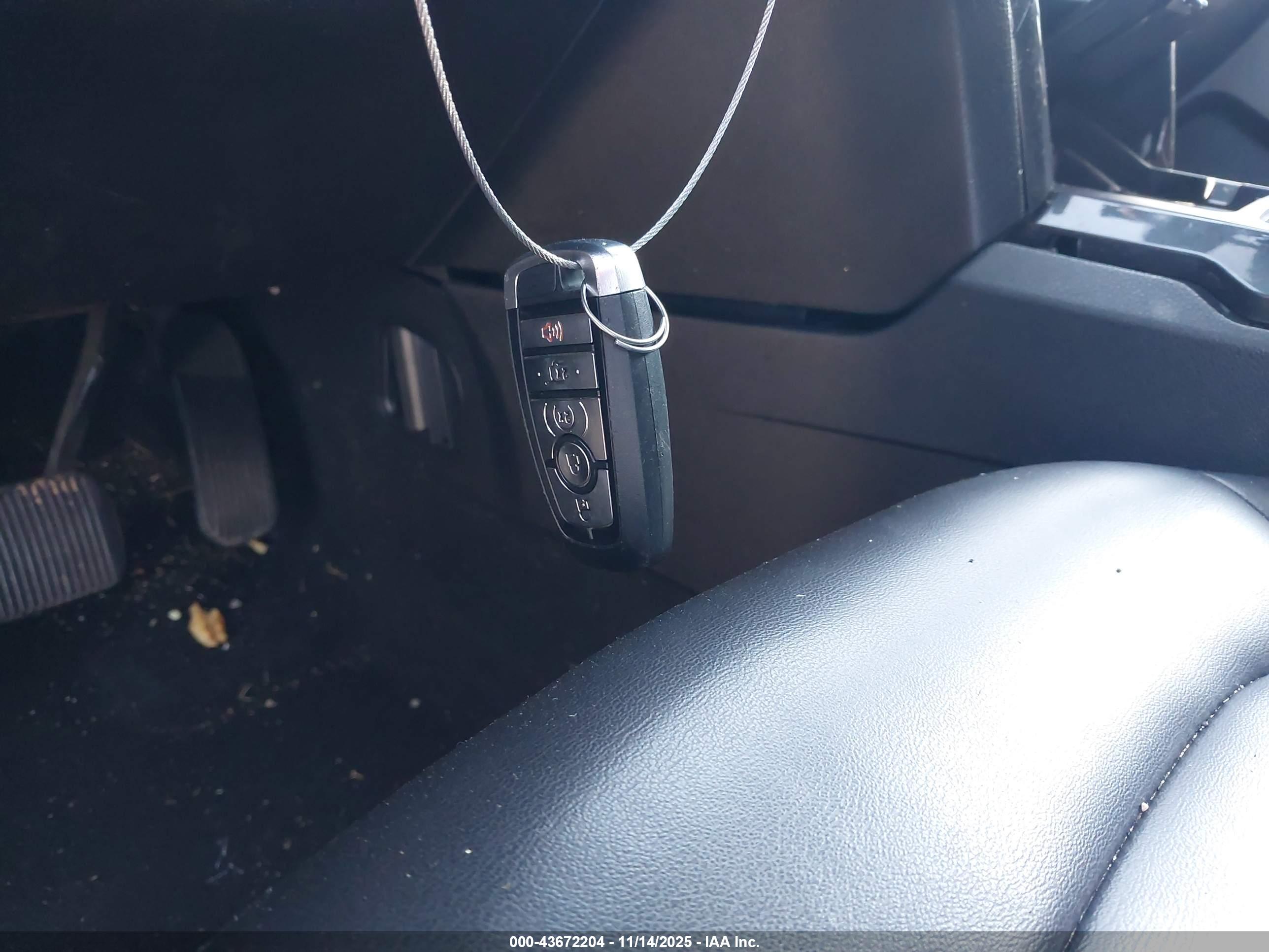 FORD EXPLORER image 11