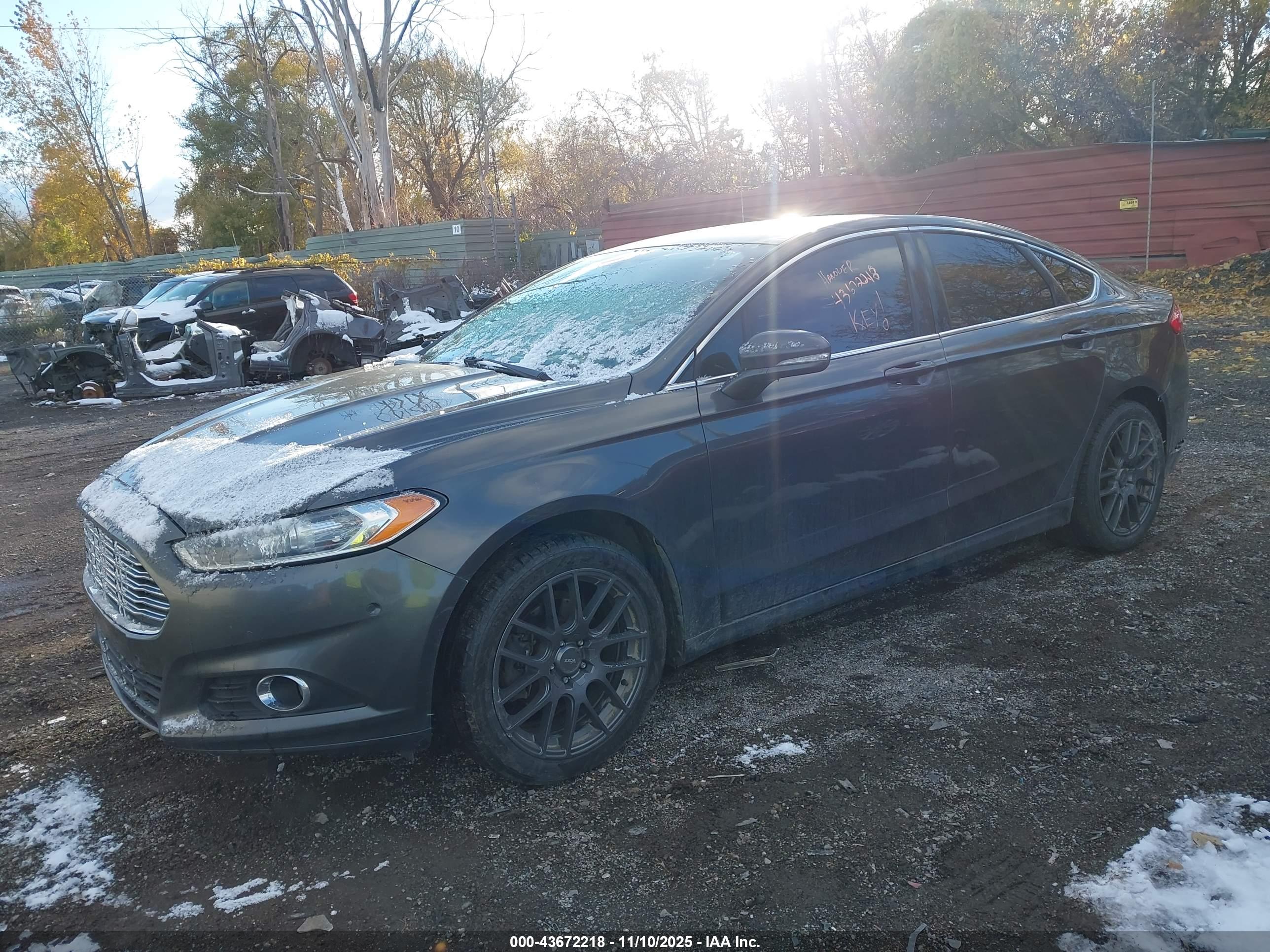 FORD FUSION image 2
