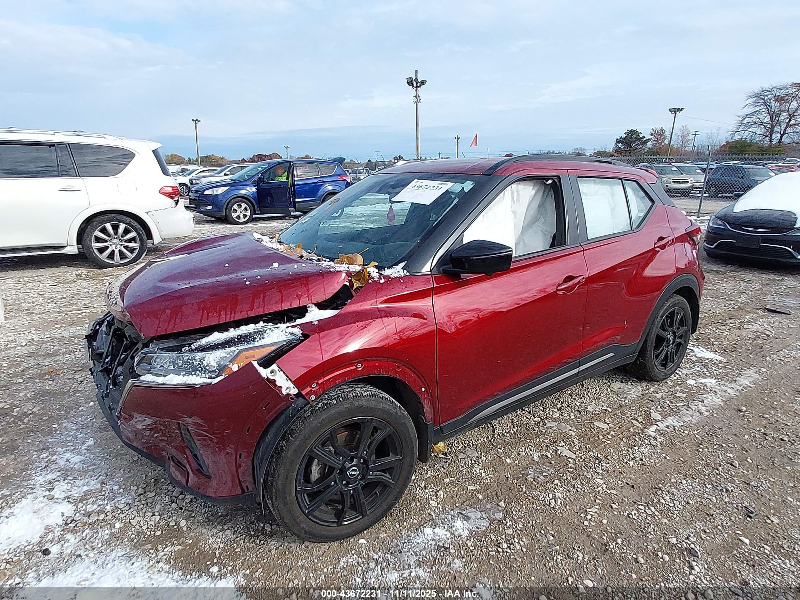 NISSAN KICKS image 2