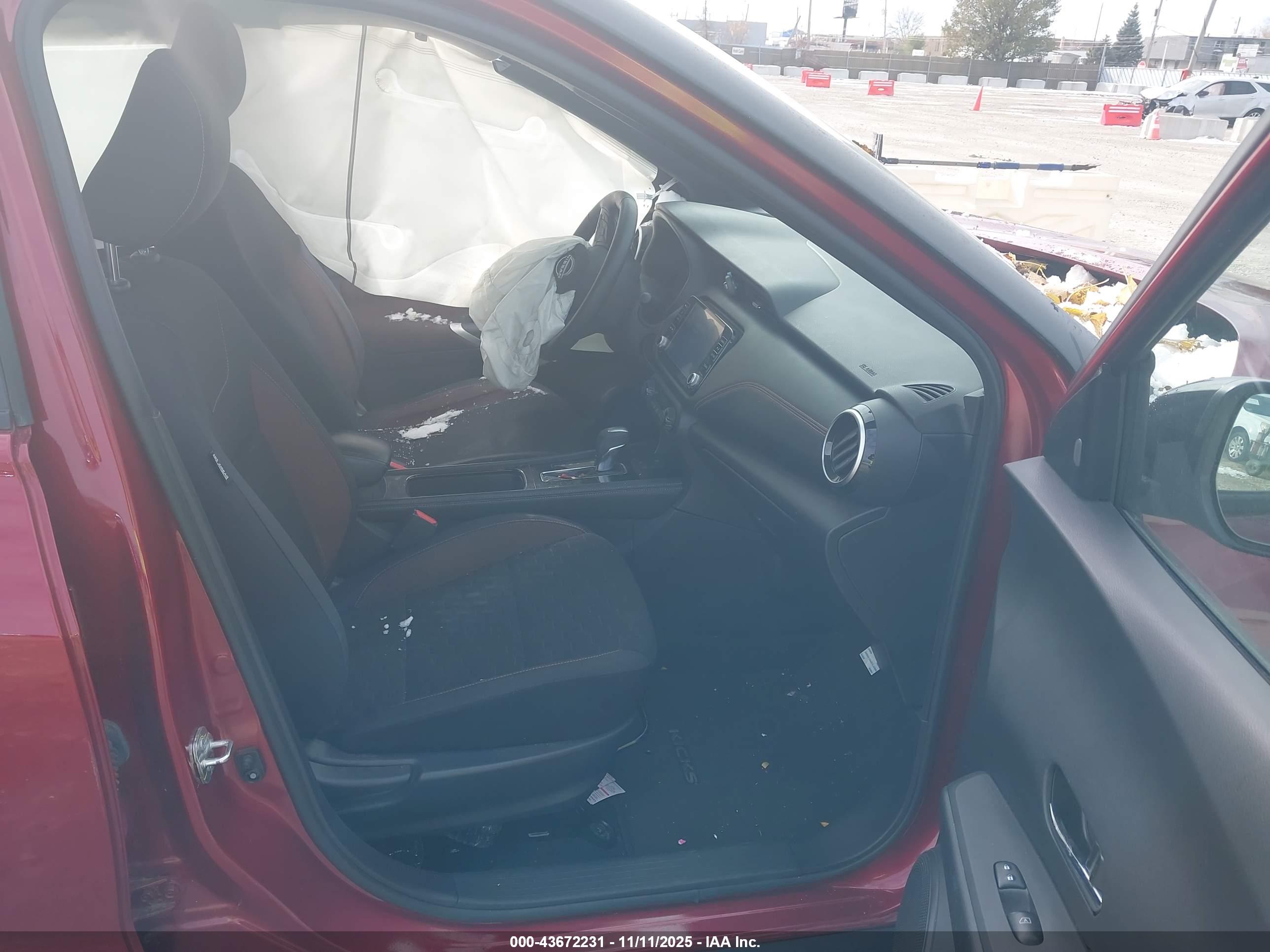 NISSAN KICKS image 5
