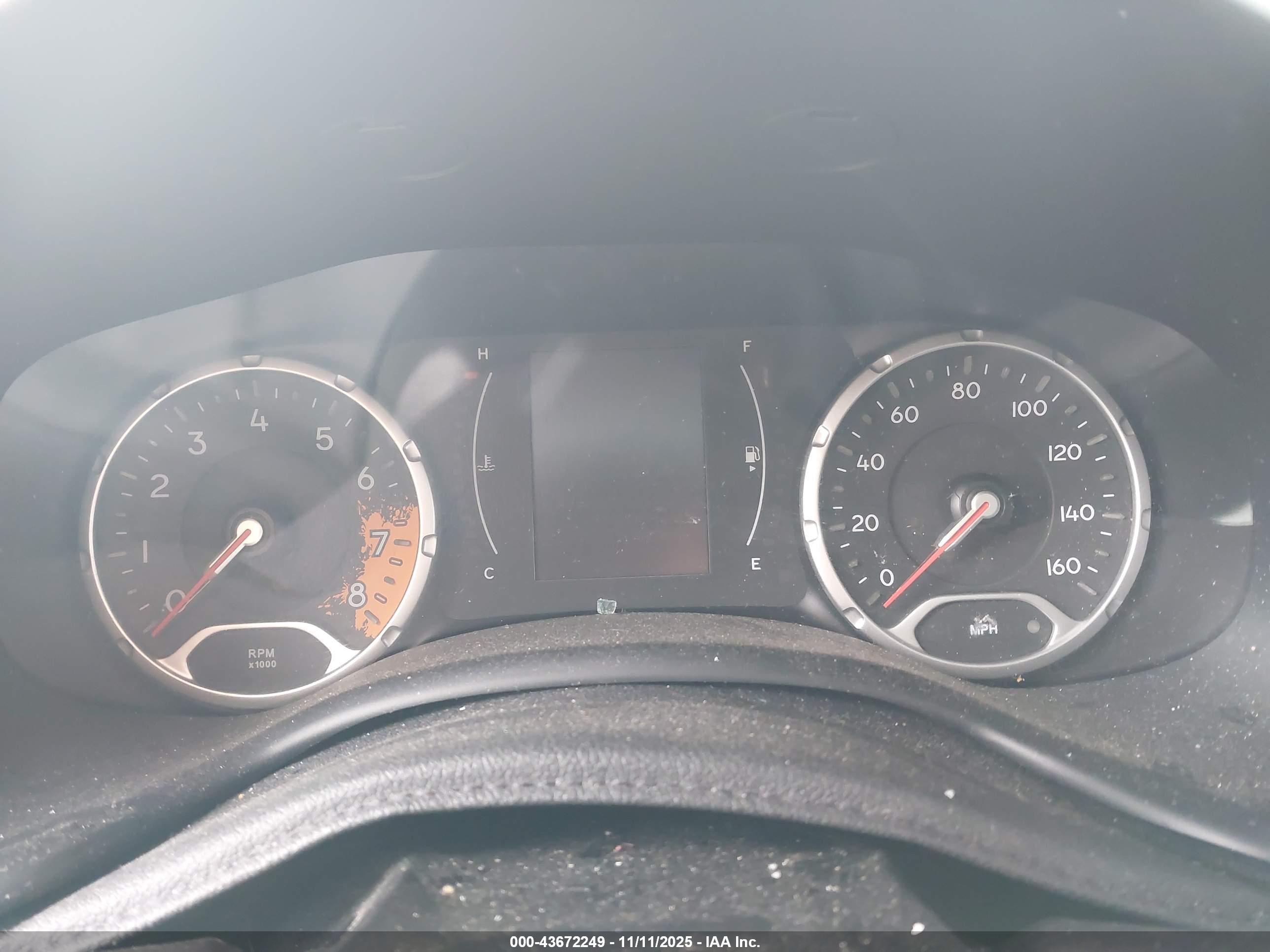 JEEP RENEGADE image 7