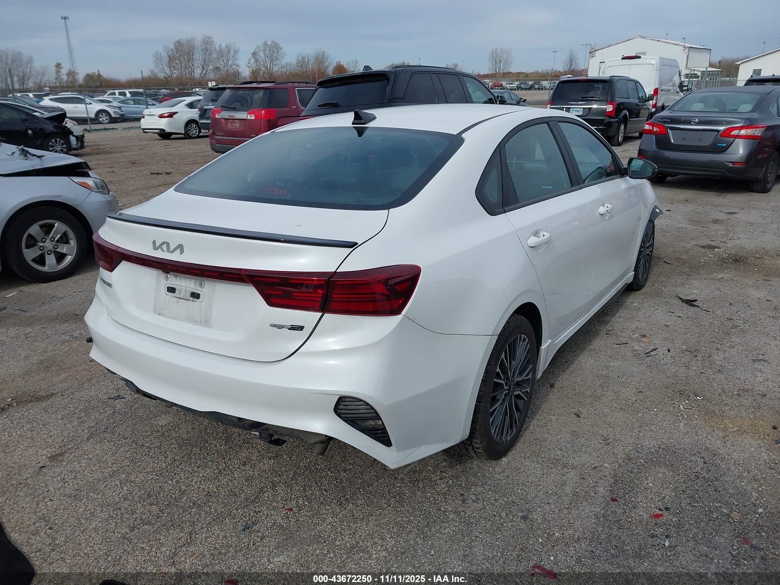 KIA FORTE image 4
