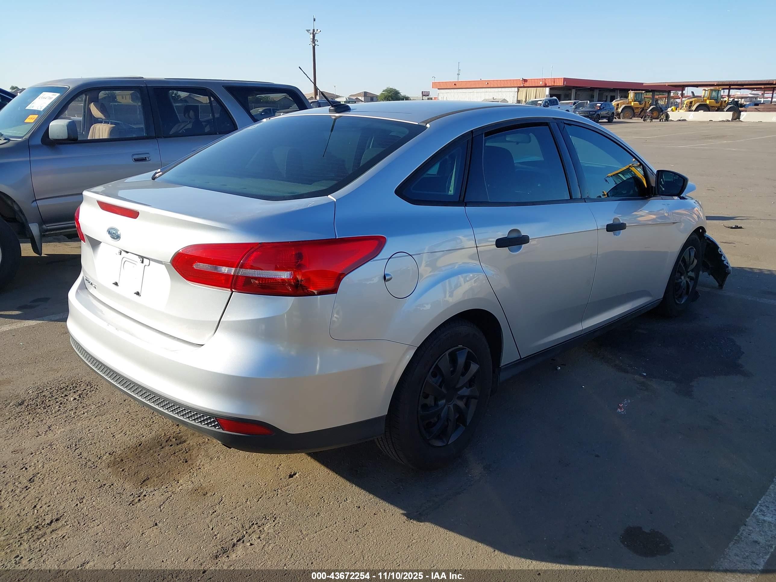 FORD FOCUS image 4