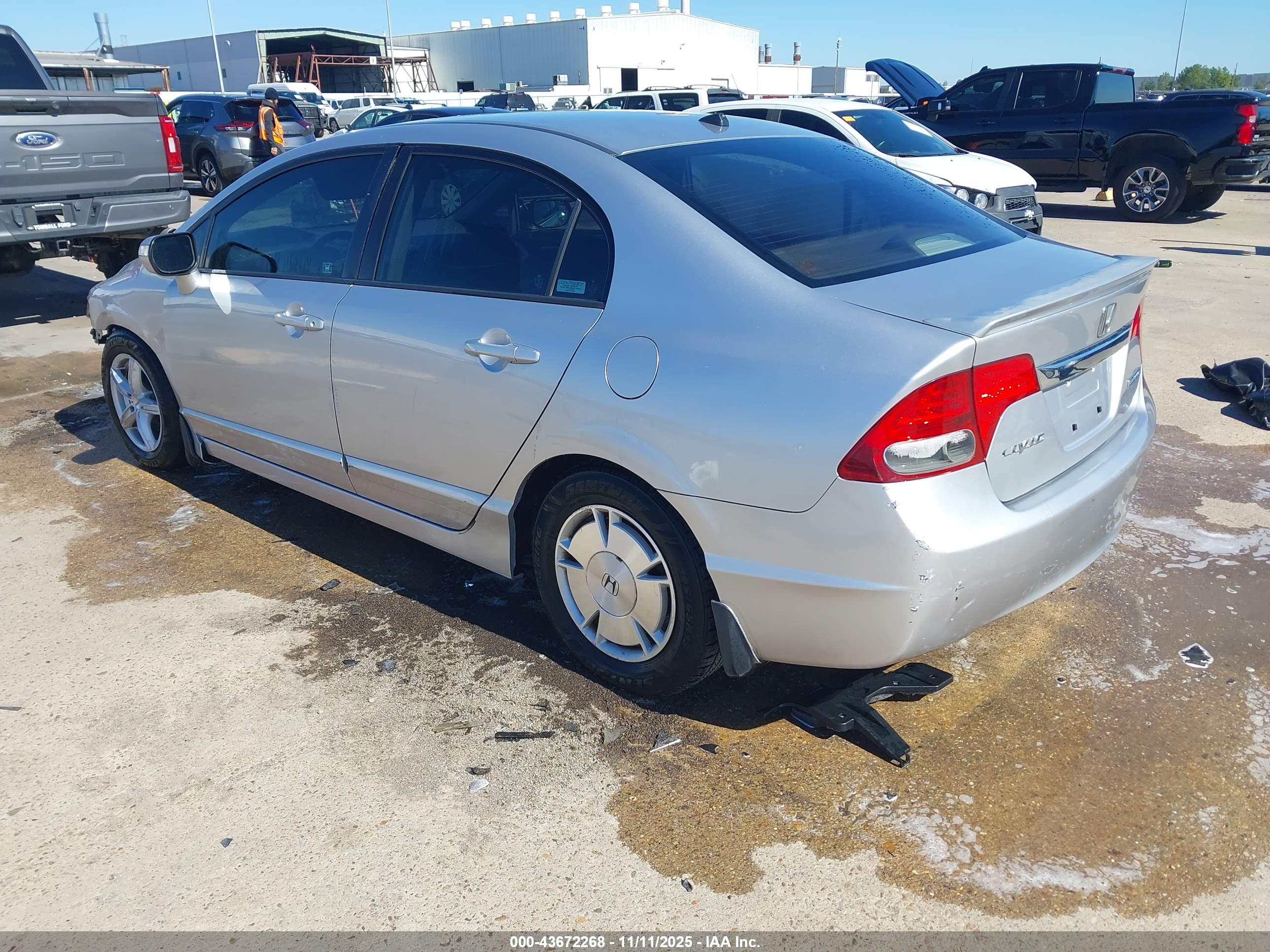 HONDA CIVIC image 3