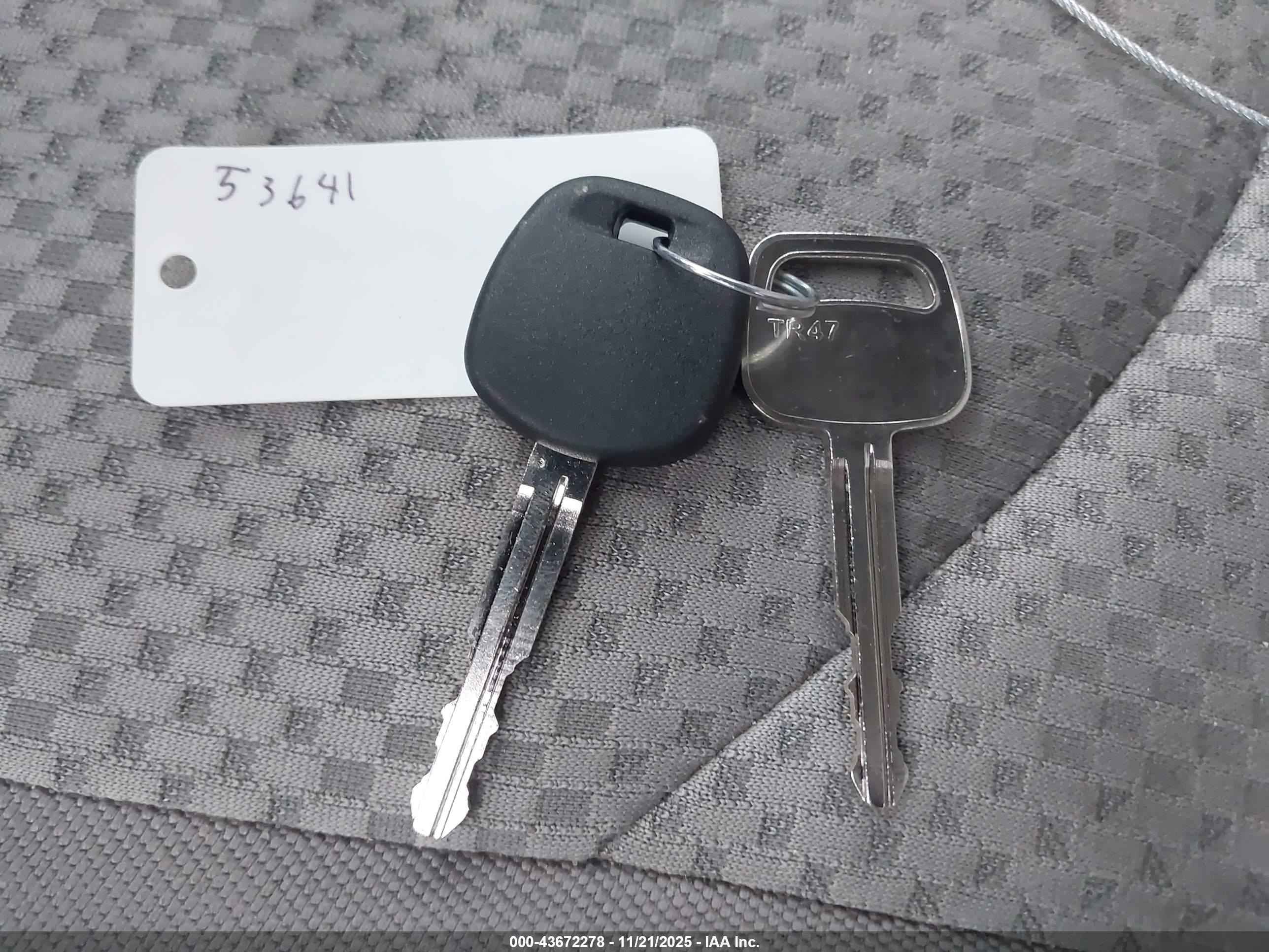 TOYOTA RAV4 image 11