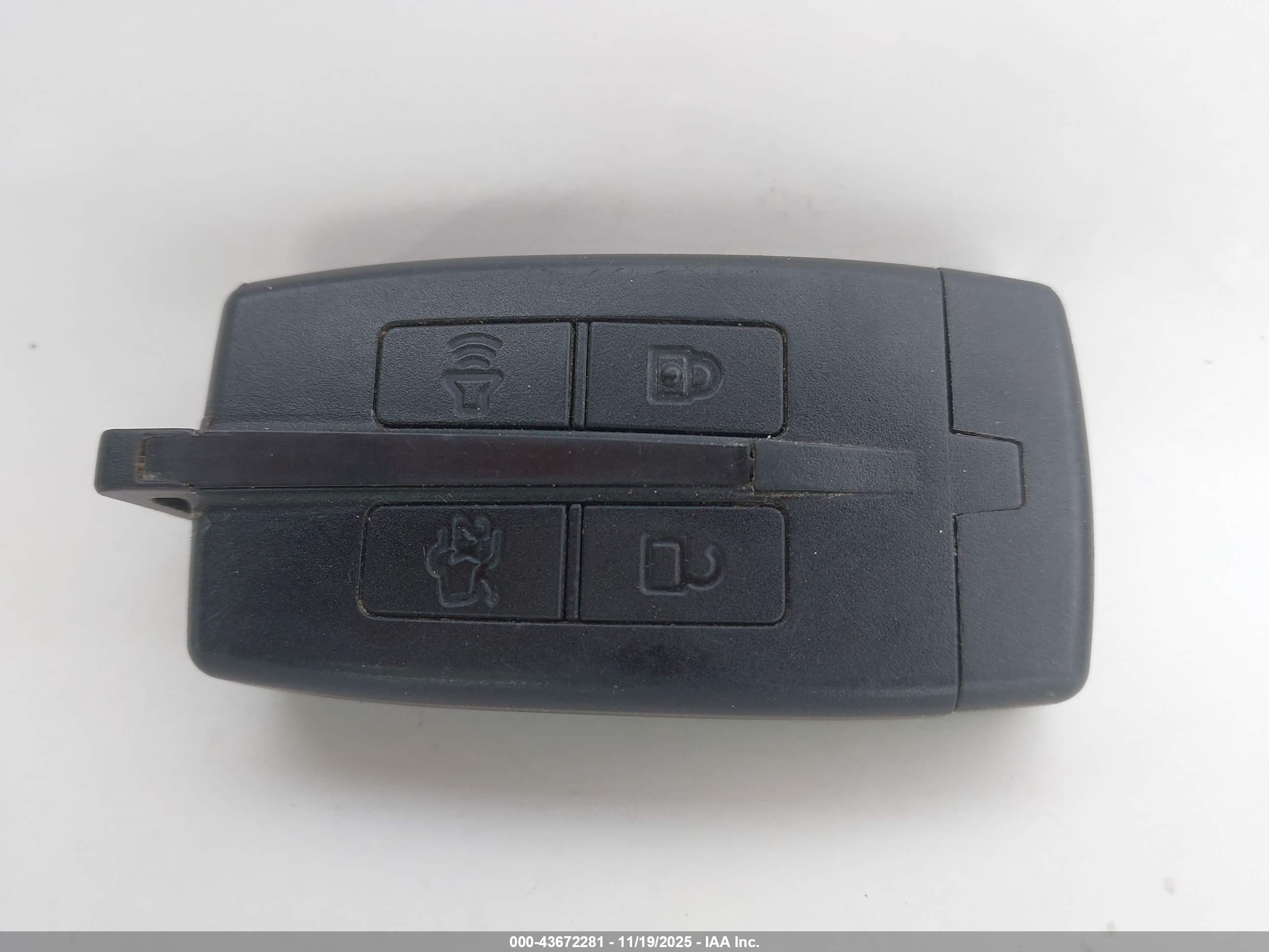 FORD TAURUS image 11