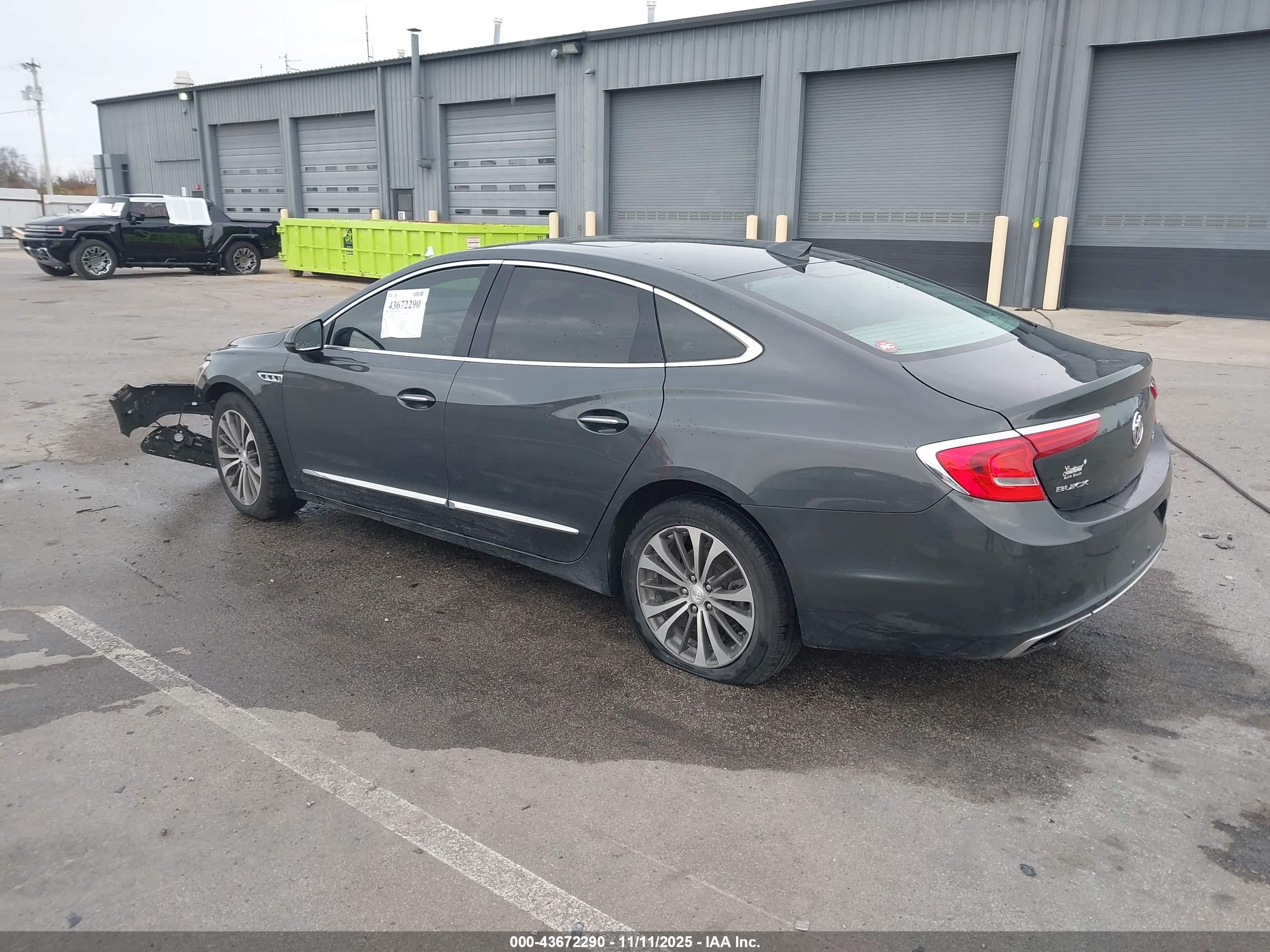 BUICK LACROSSE image 3