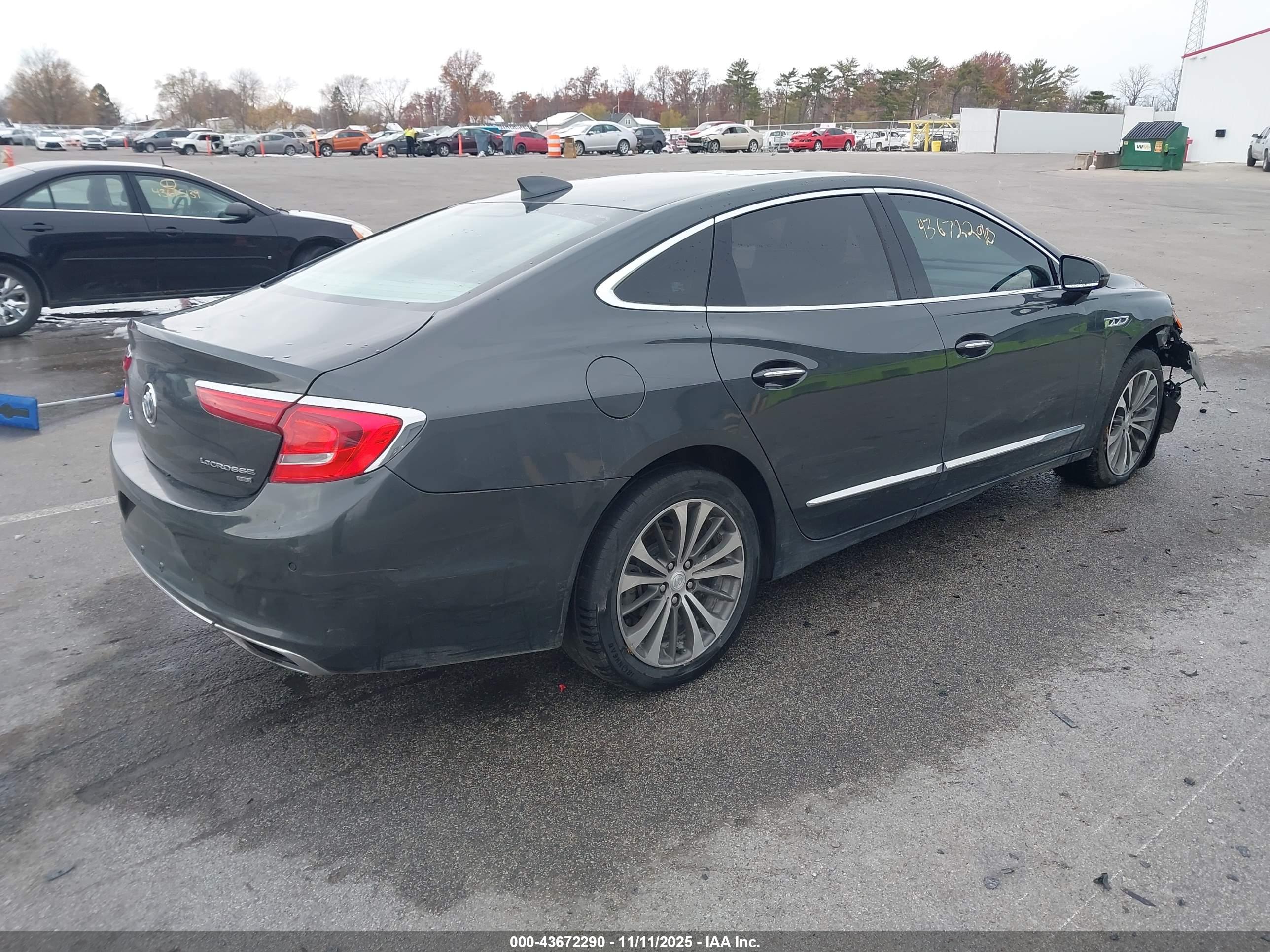 BUICK LACROSSE image 4