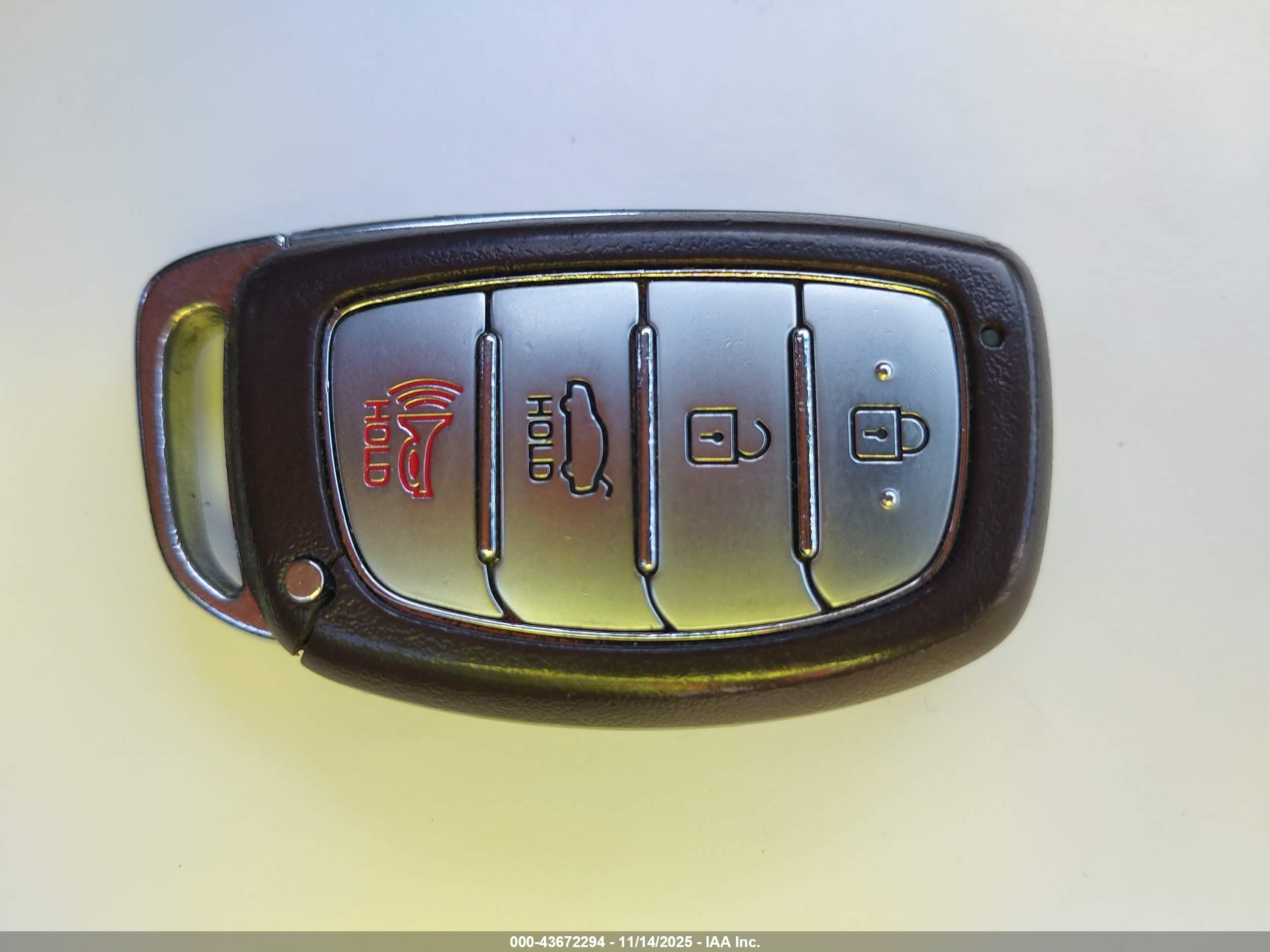 HYUNDAI ELANTRA image 11