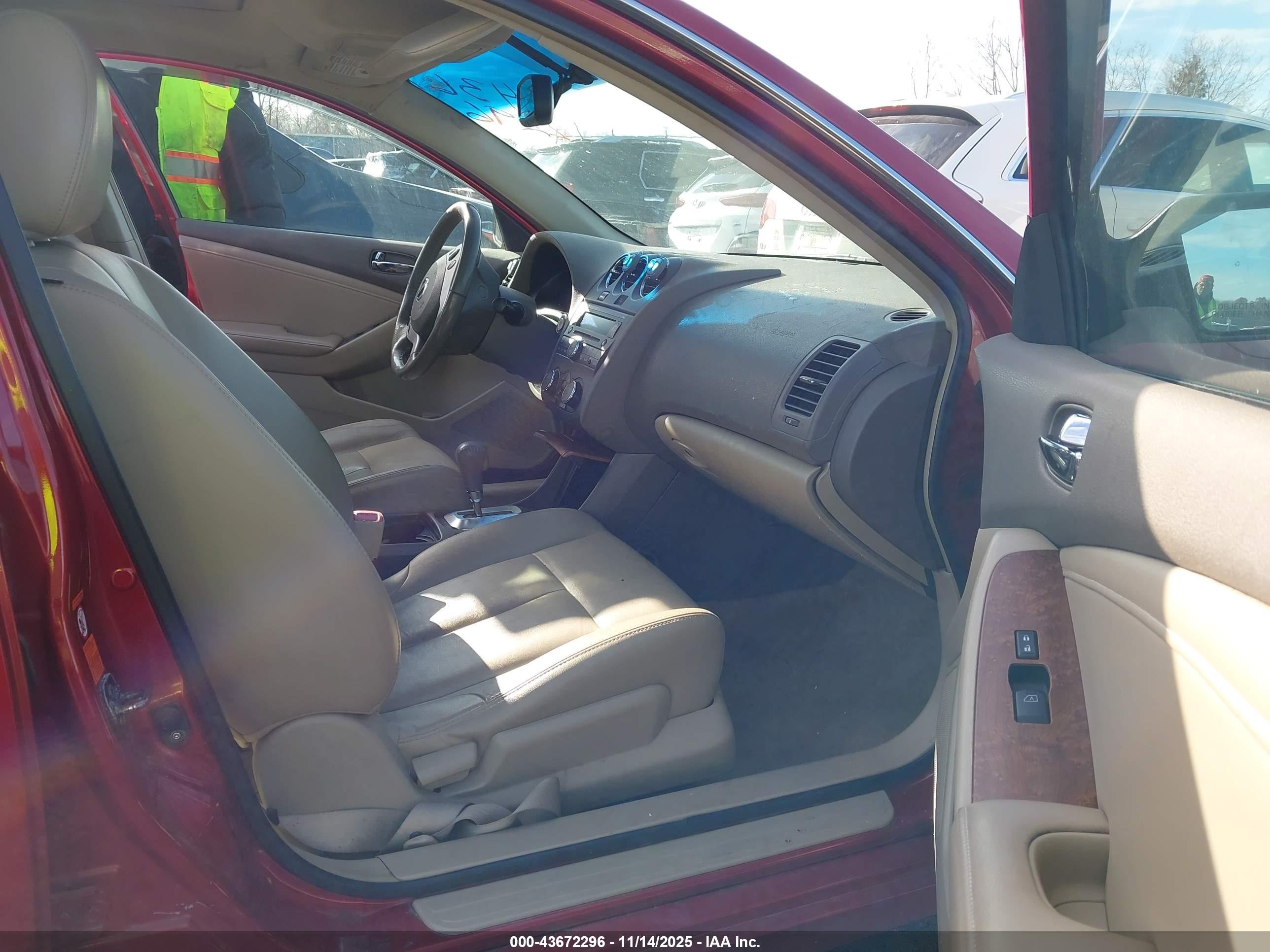 NISSAN ALTIMA image 5