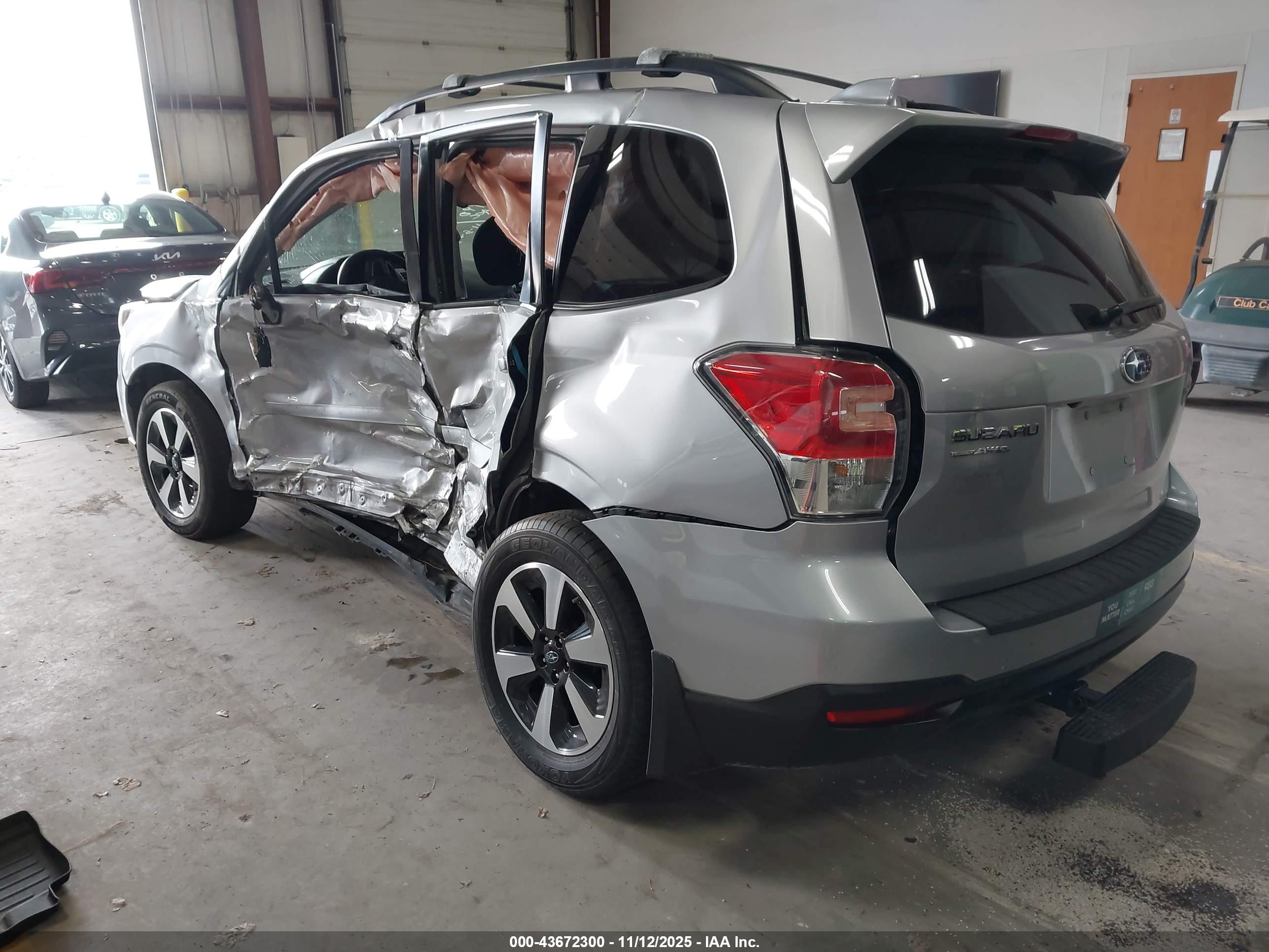 SUBARU FORESTER image 3