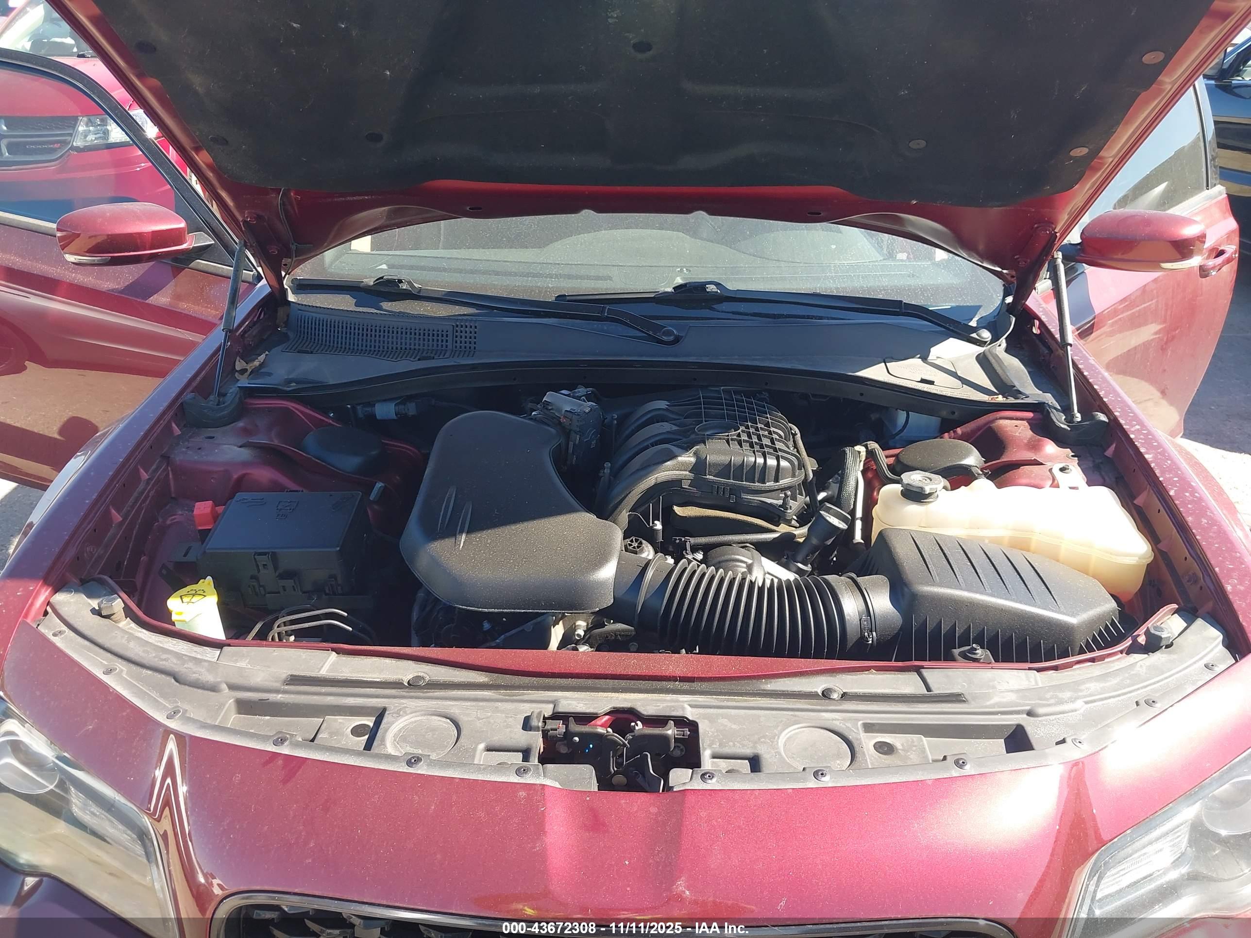 CHRYSLER 300 image 10