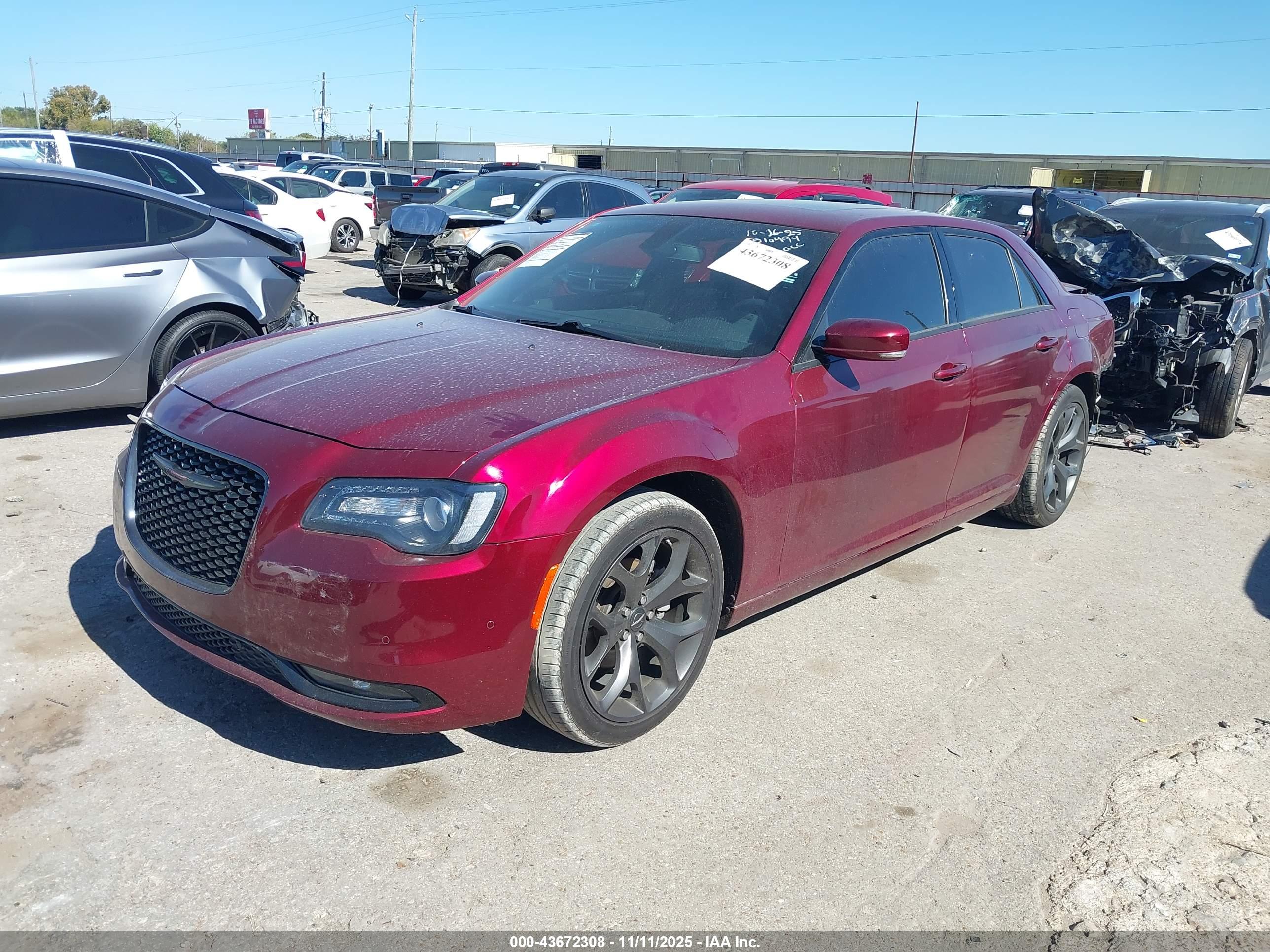 CHRYSLER 300 image 2