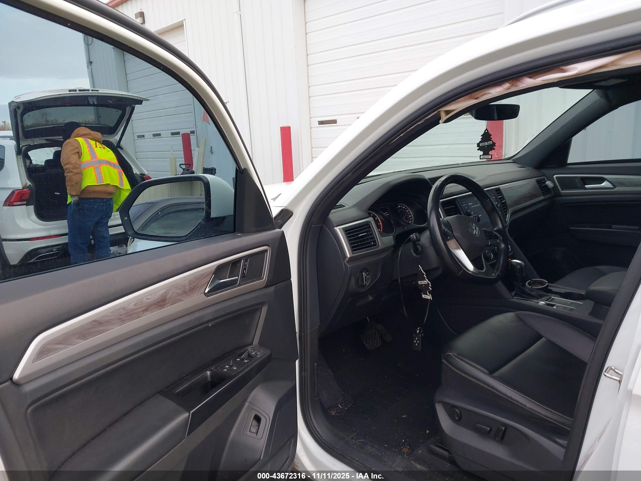 VOLKSWAGEN ATLAS image 5