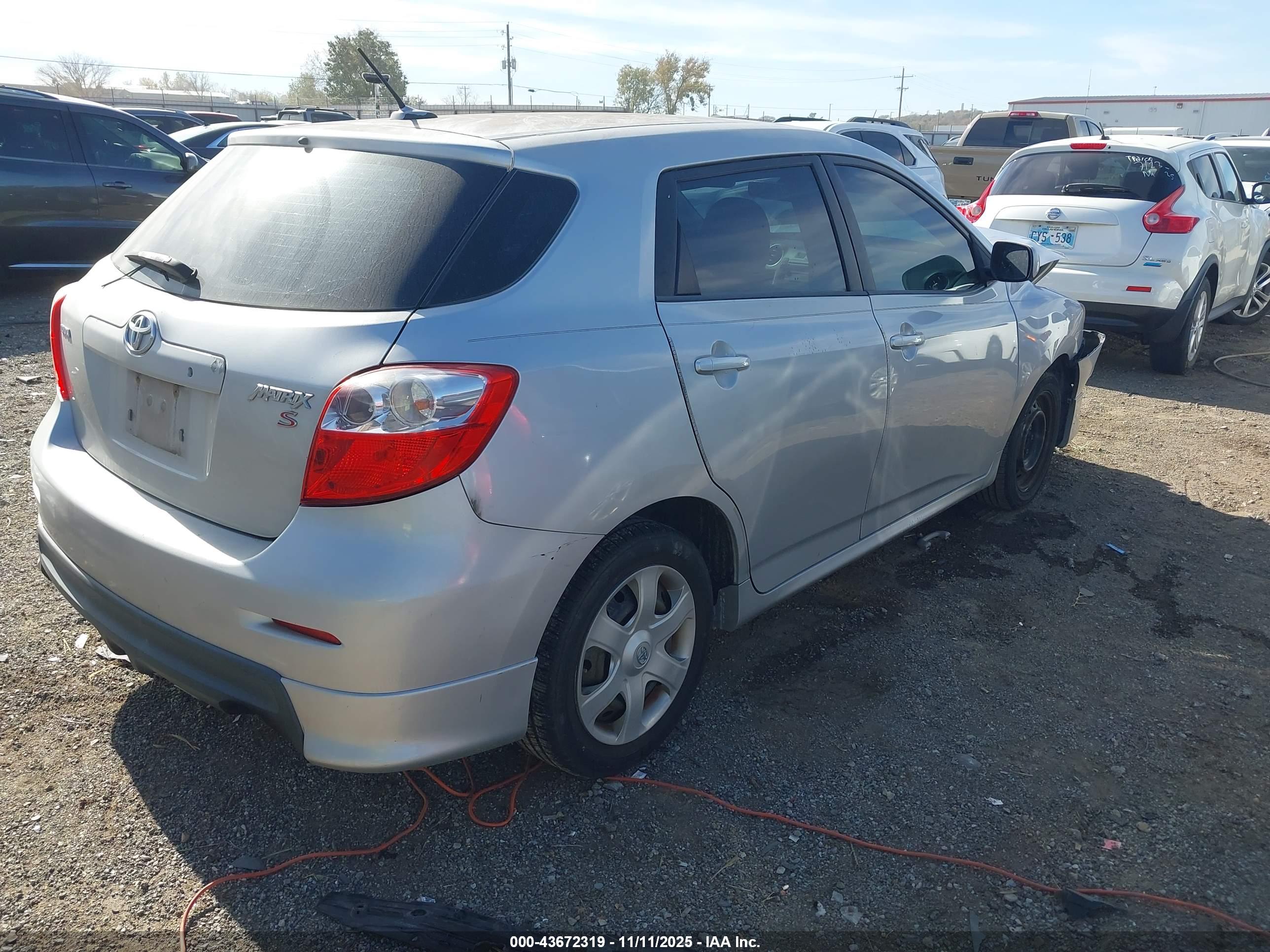 TOYOTA MATRIX image 4