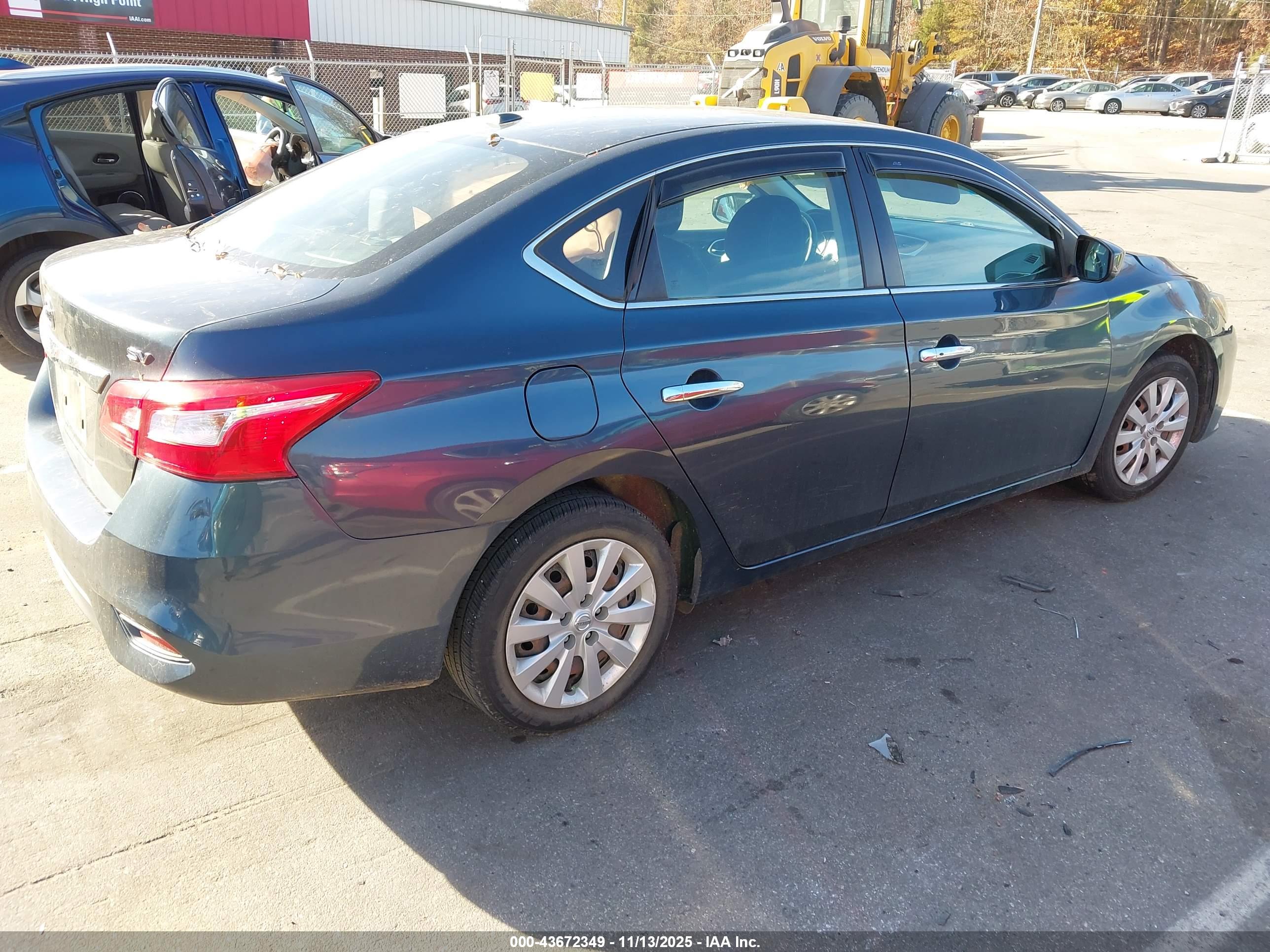 NISSAN SENTRA image 4