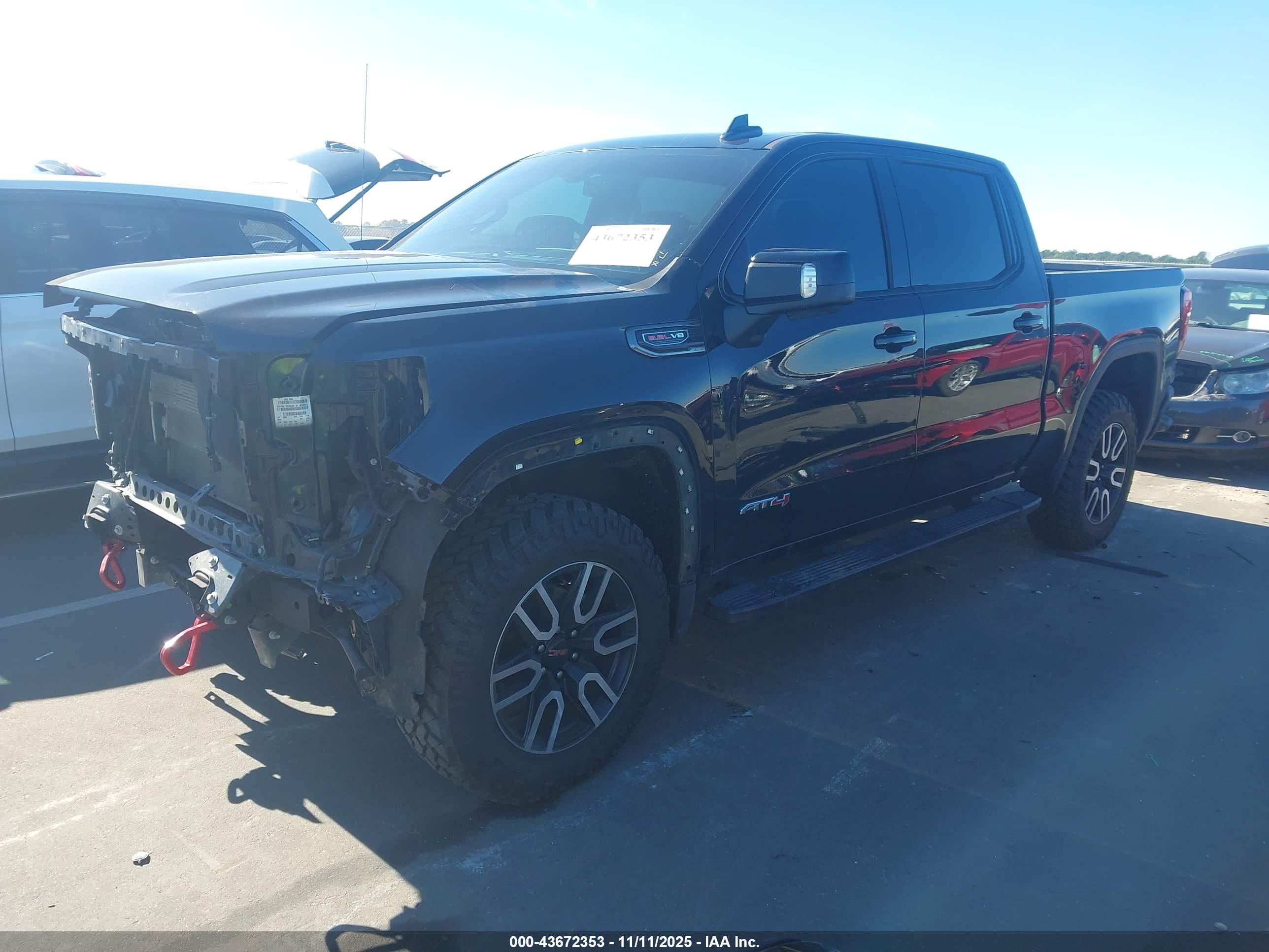 GMC SIERRA image 2