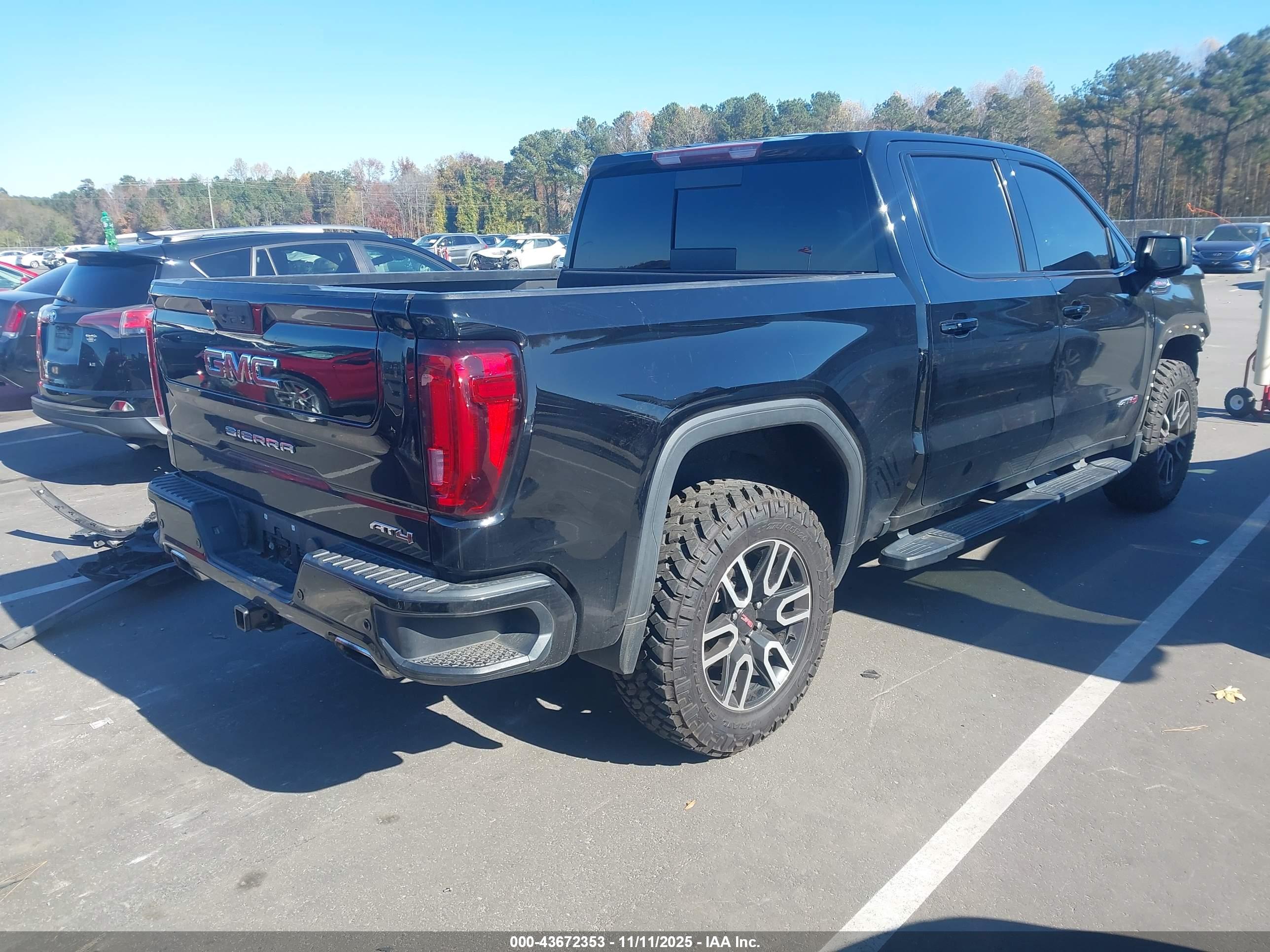 GMC SIERRA image 4
