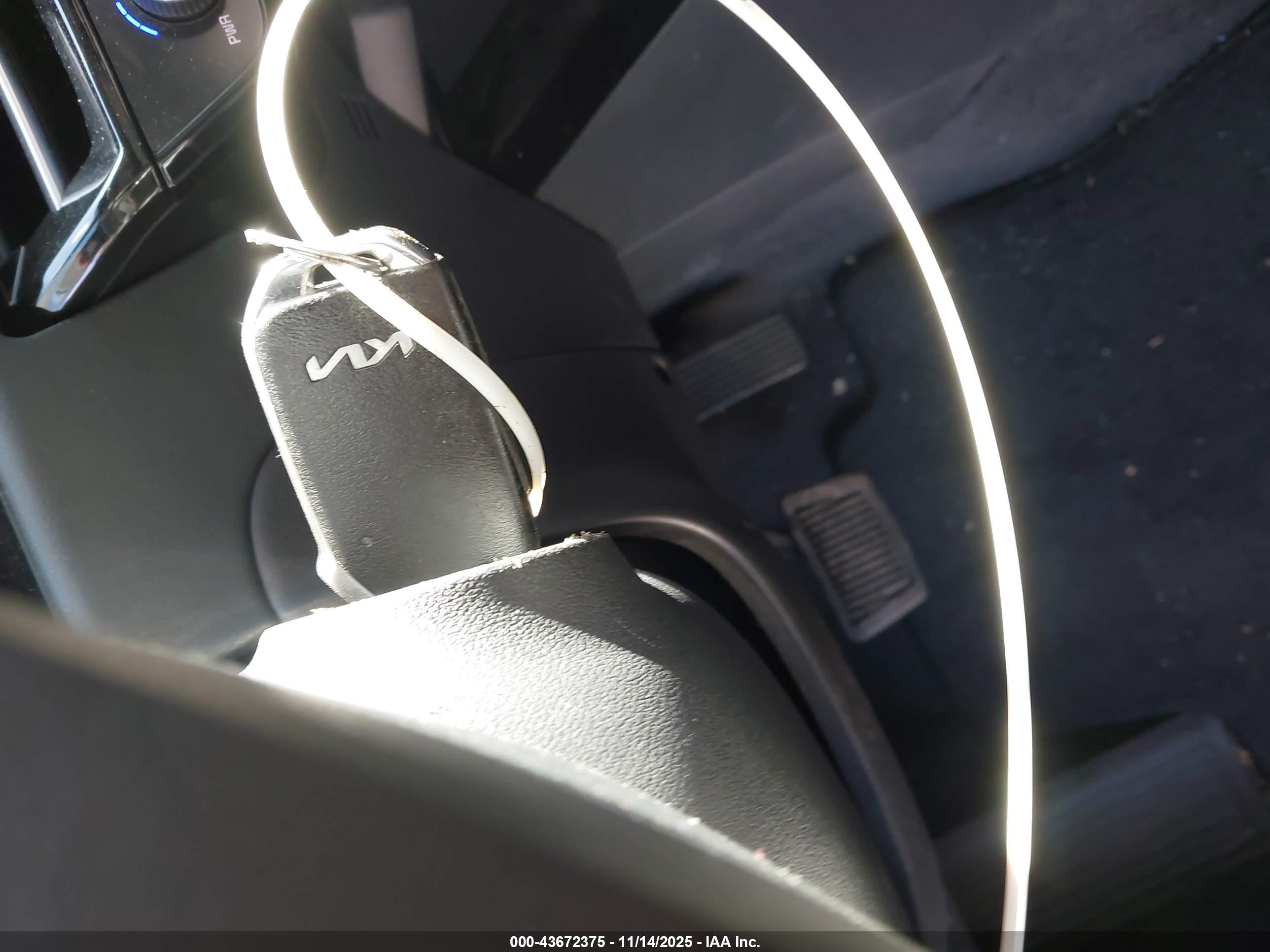 KIA NIRO image 11
