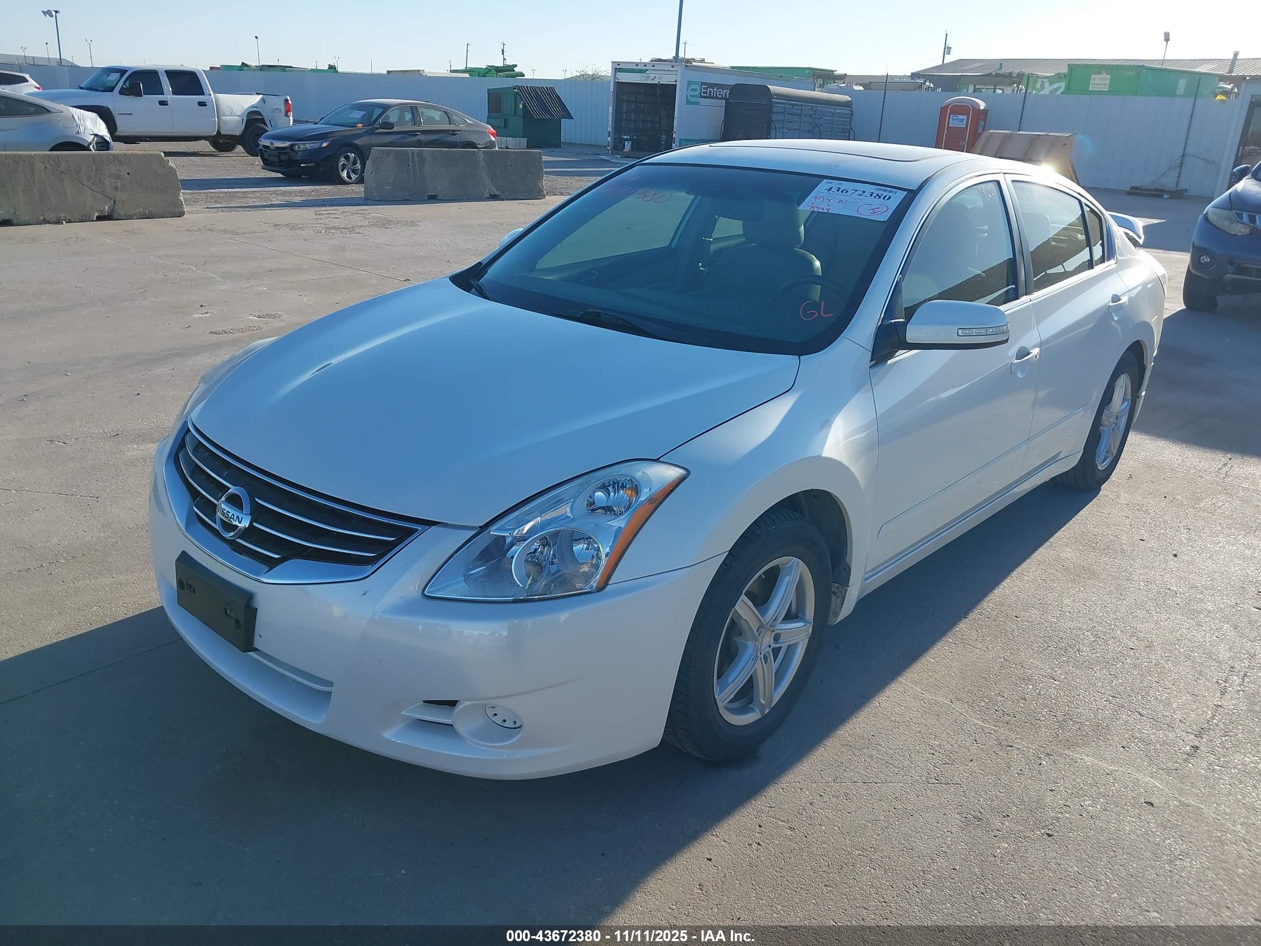 NISSAN ALTIMA image 2