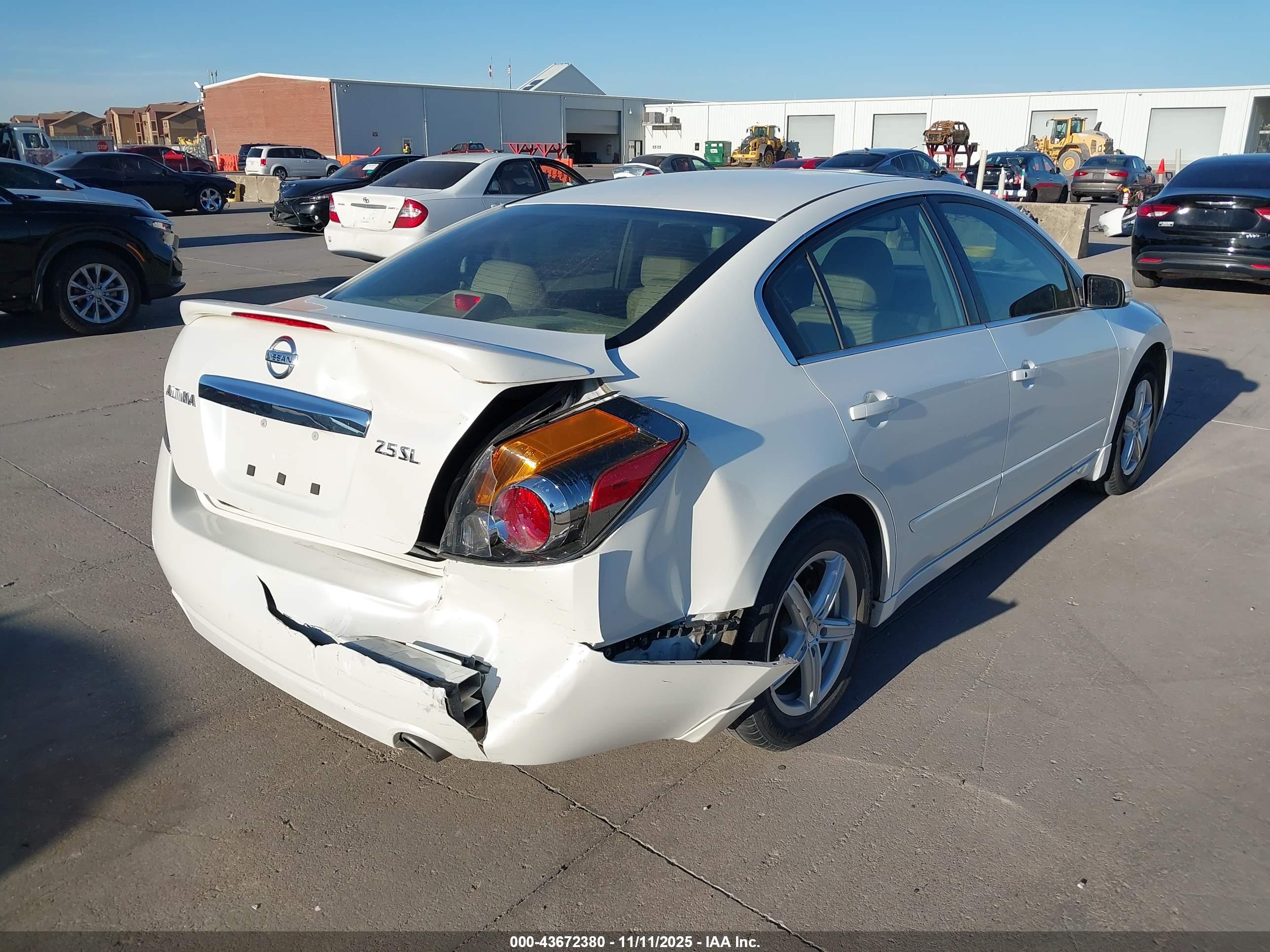 NISSAN ALTIMA image 4