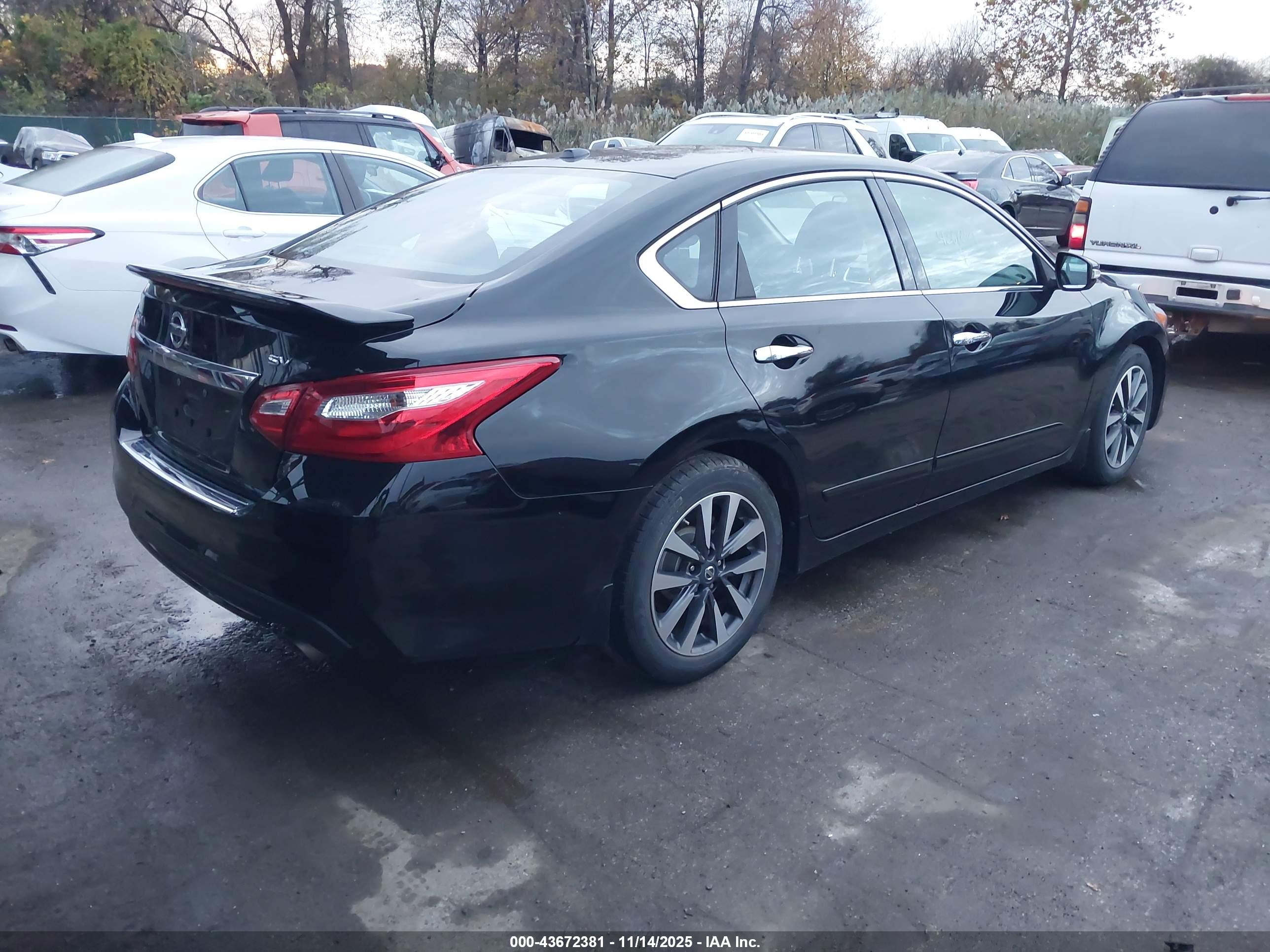 NISSAN ALTIMA image 4