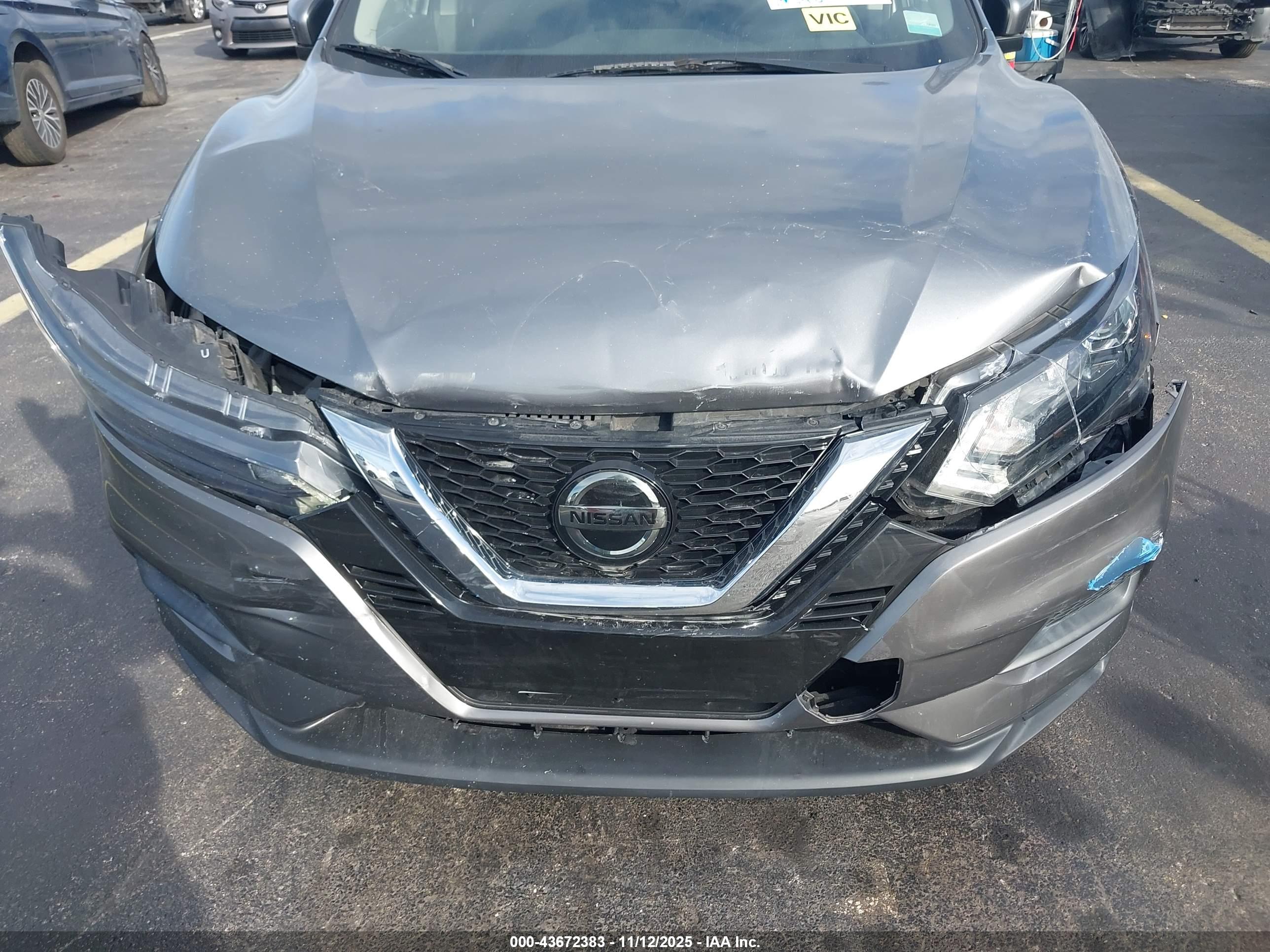 NISSAN ROGUE image 6