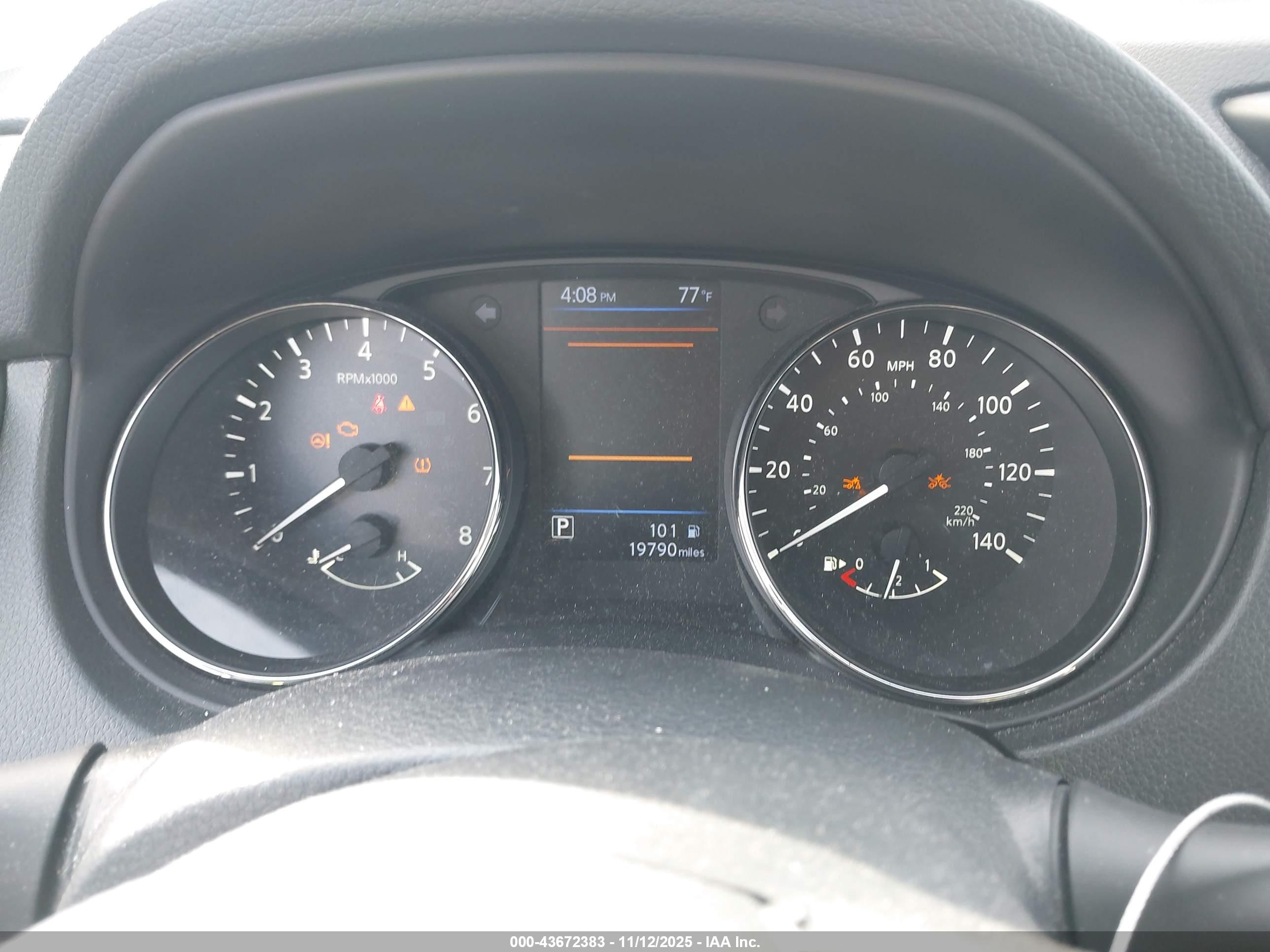 NISSAN ROGUE image 7