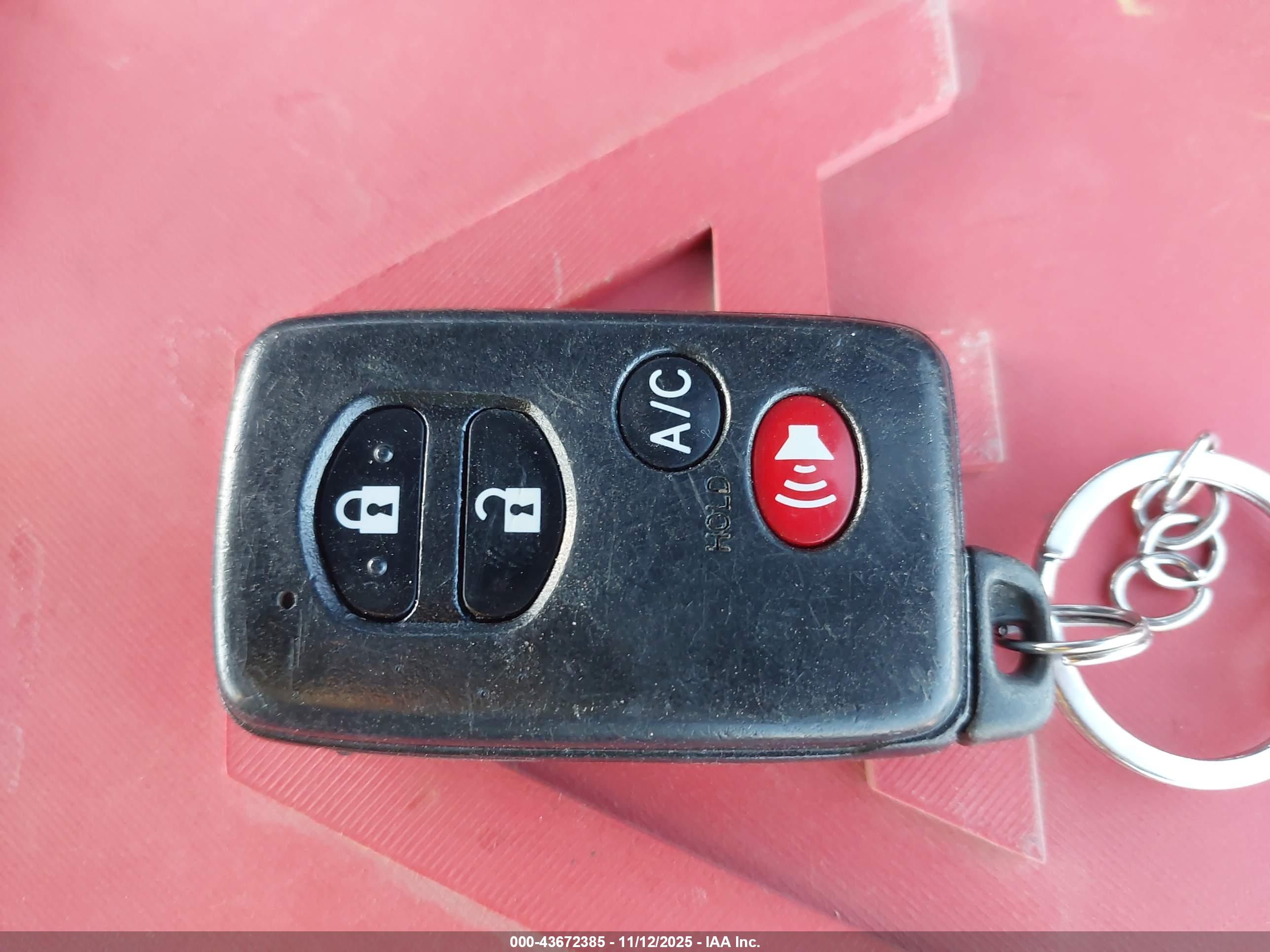 TOYOTA PRIUS image 11