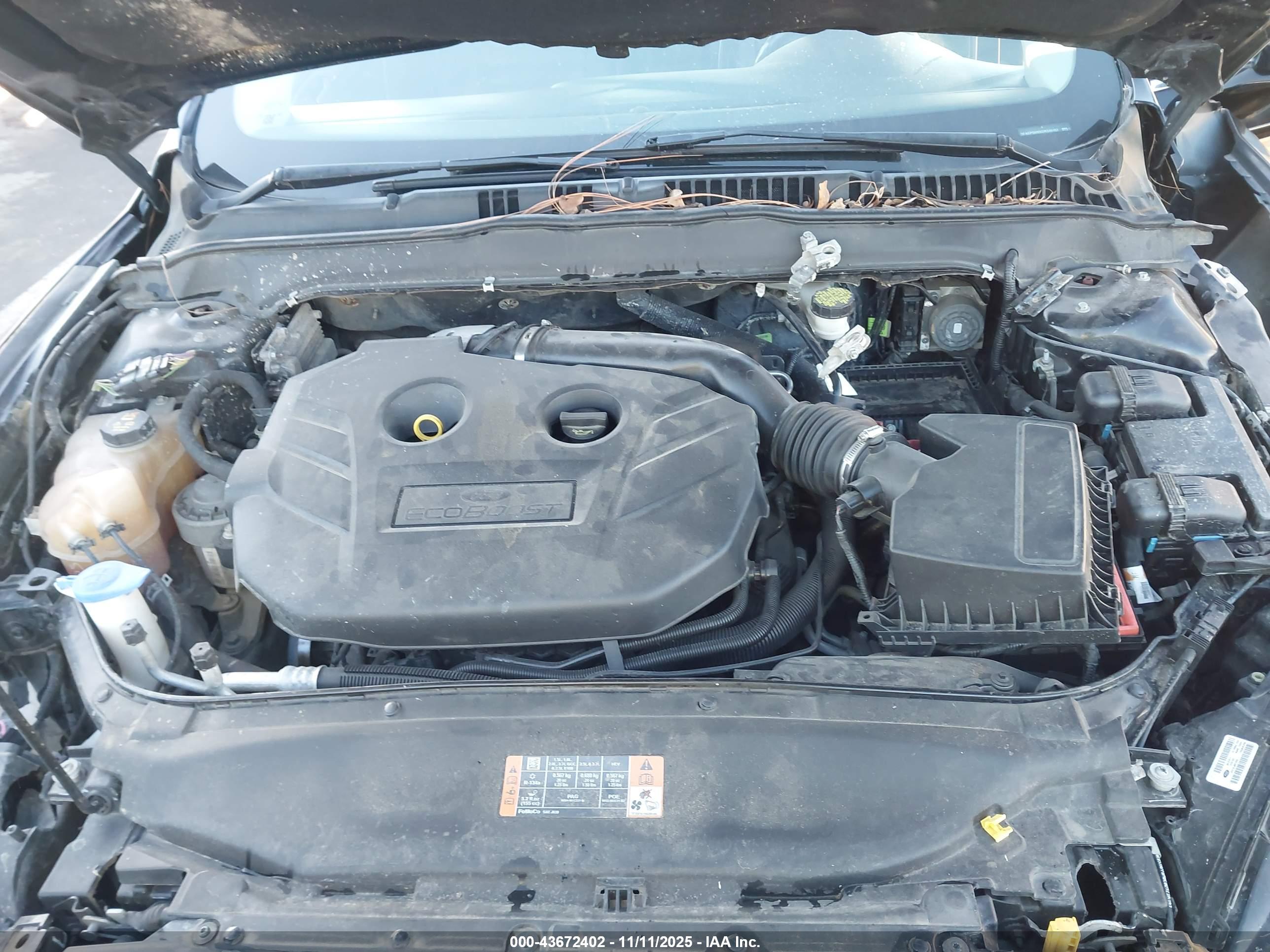 FORD FUSION image 10