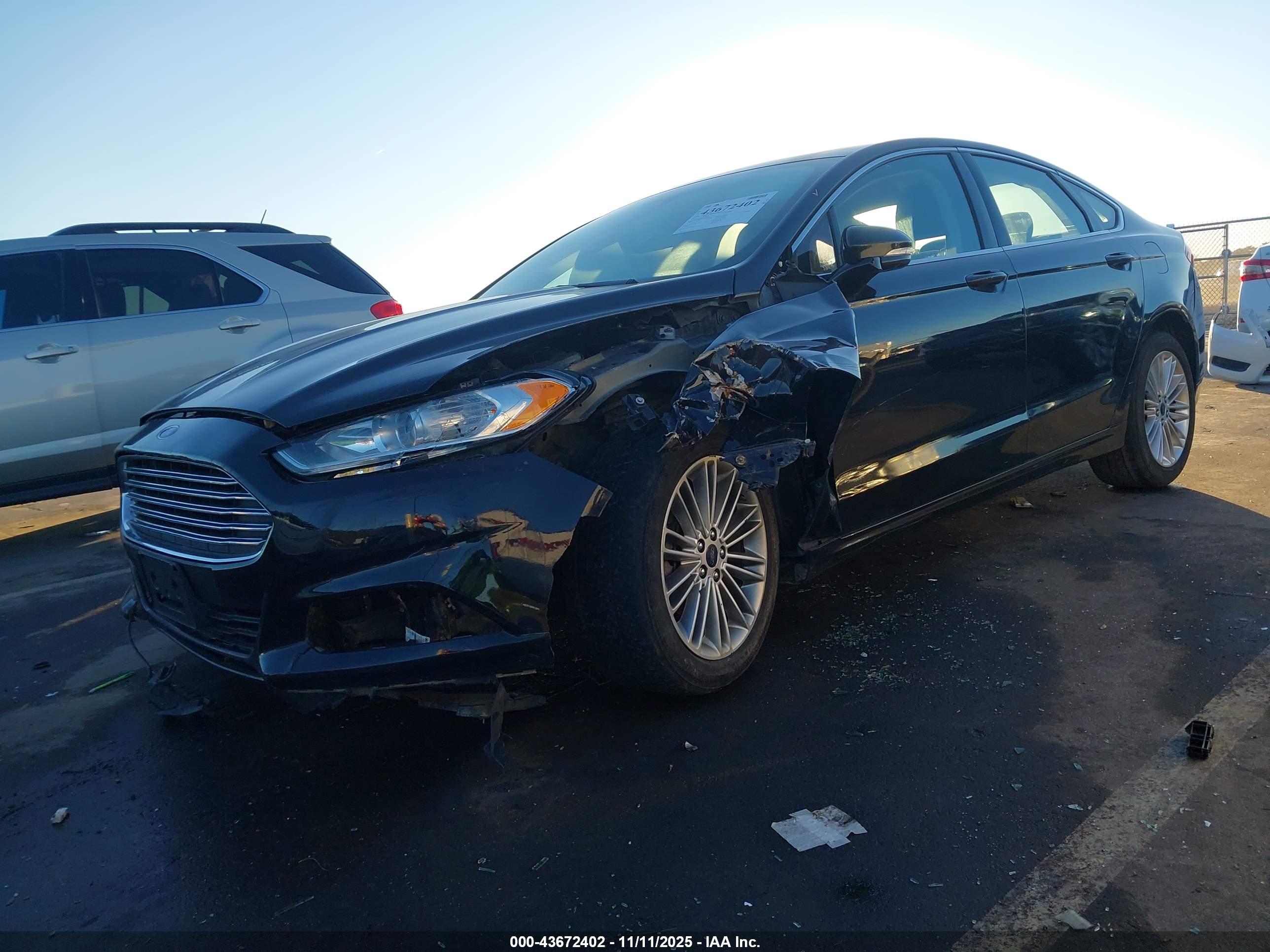 FORD FUSION image 2