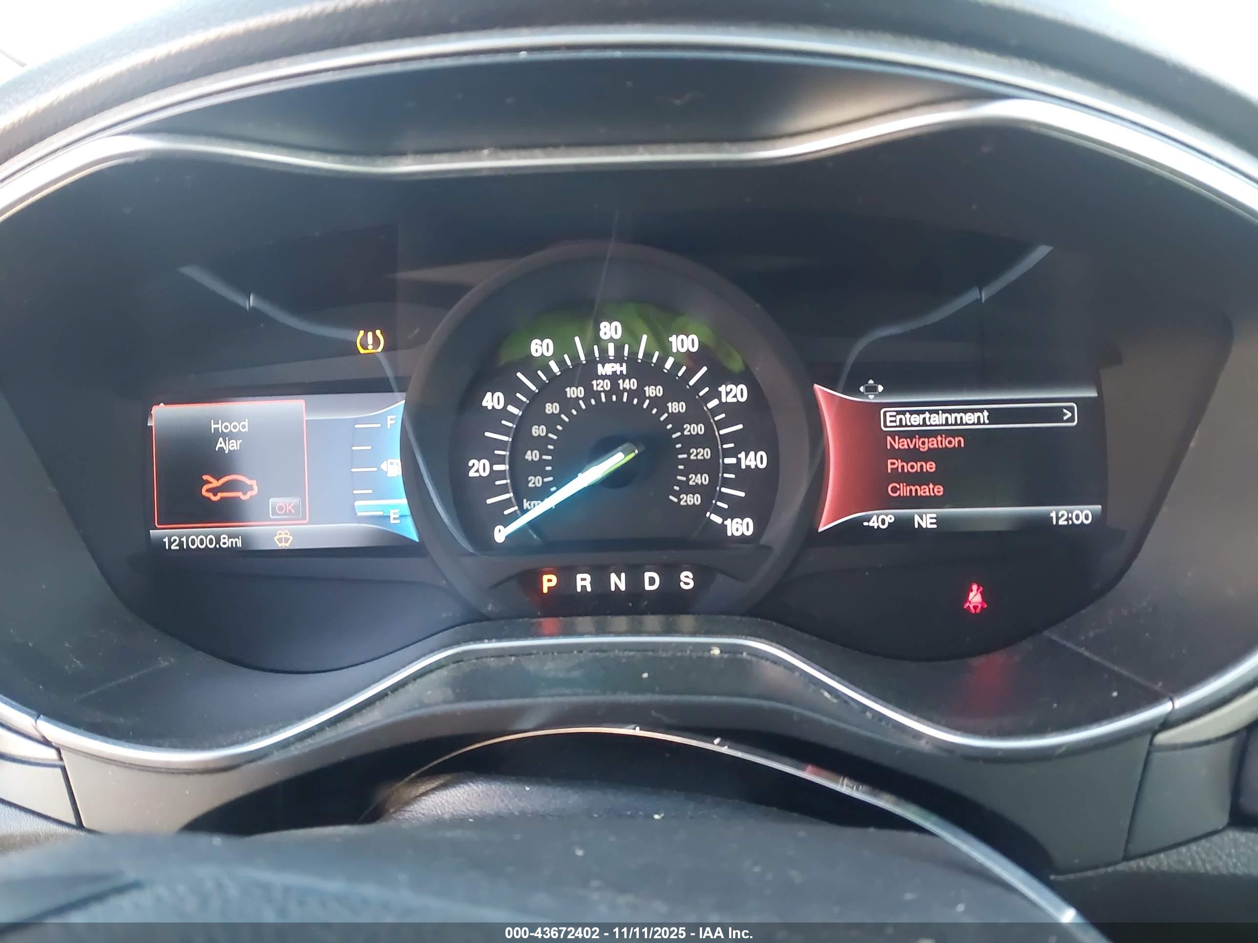 FORD FUSION image 7