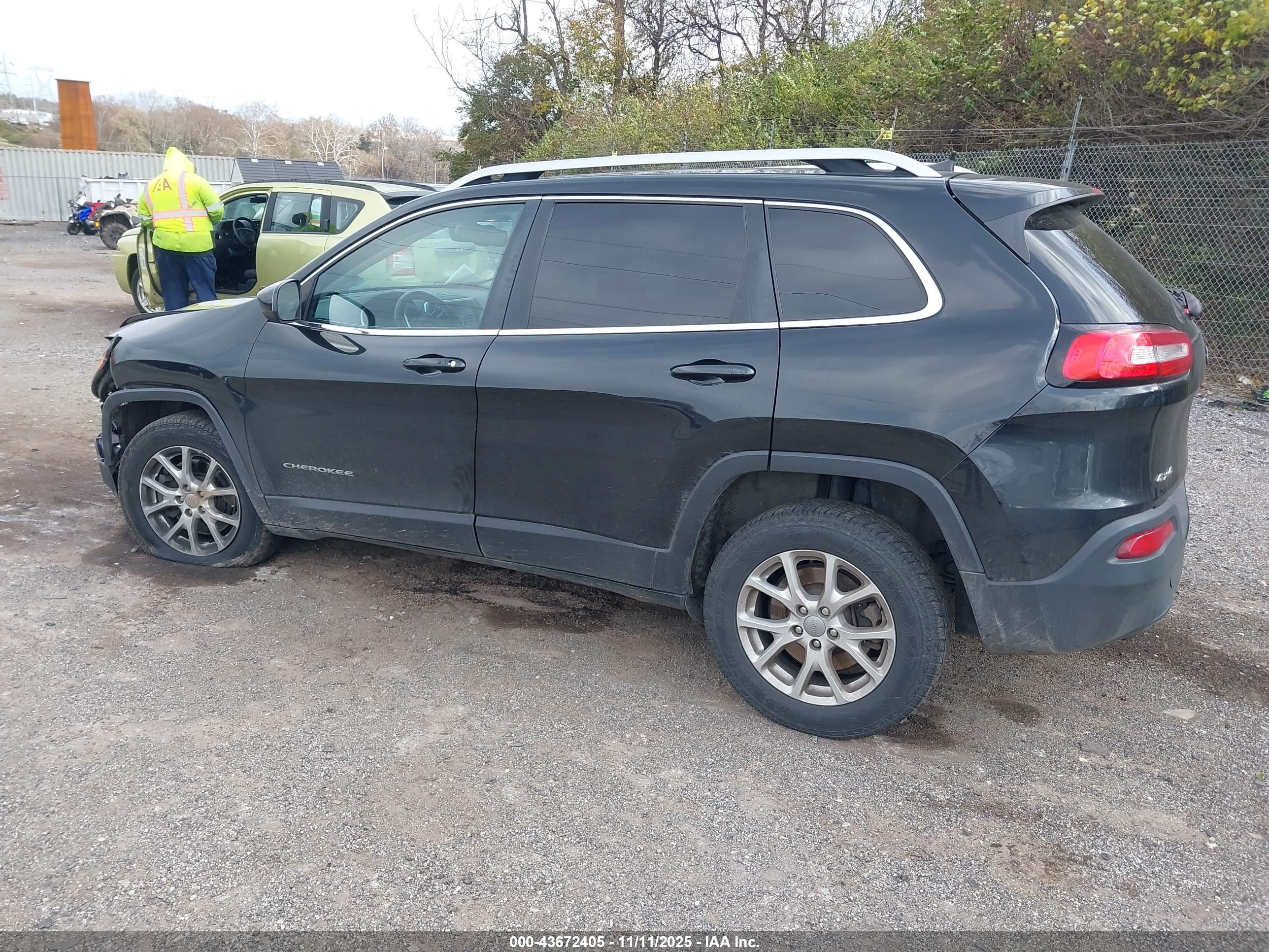 JEEP CHEROKEE image 3