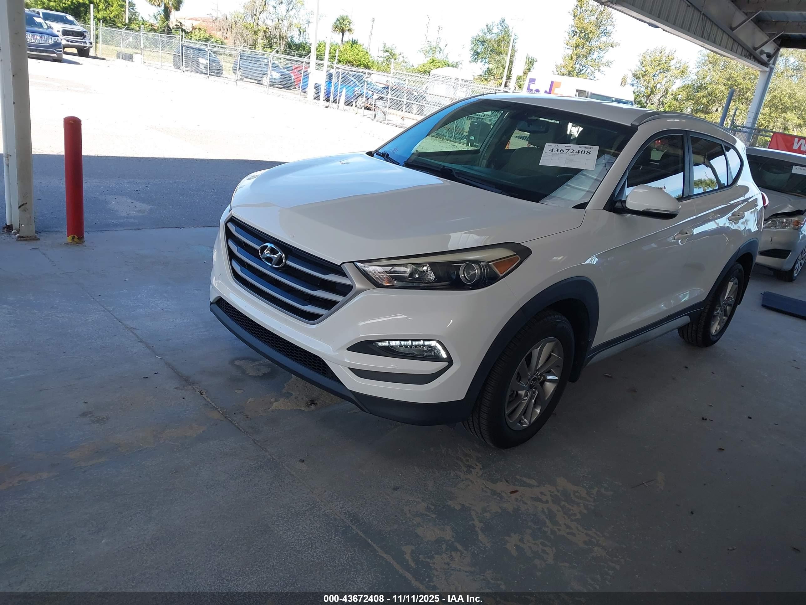 HYUNDAI TUCSON image 2