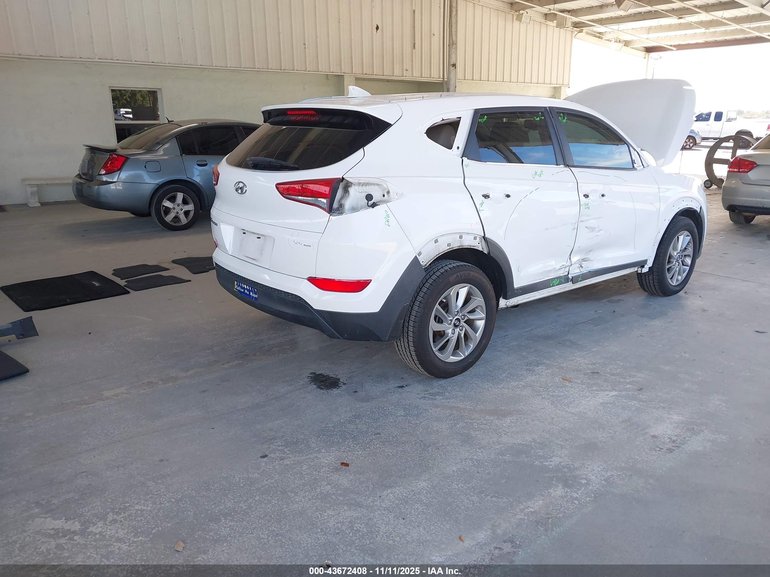 HYUNDAI TUCSON image 4