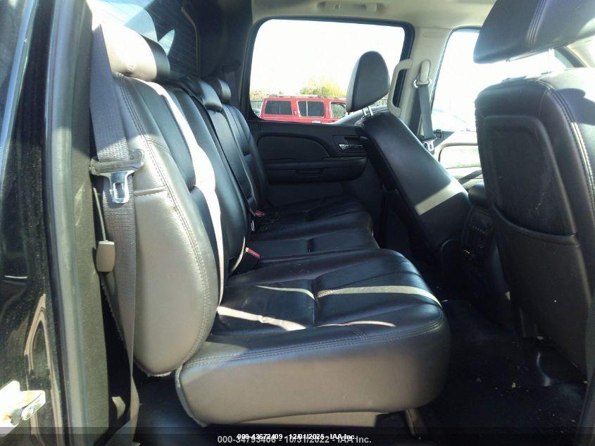 CHEVROLET AVALANCHE image 8