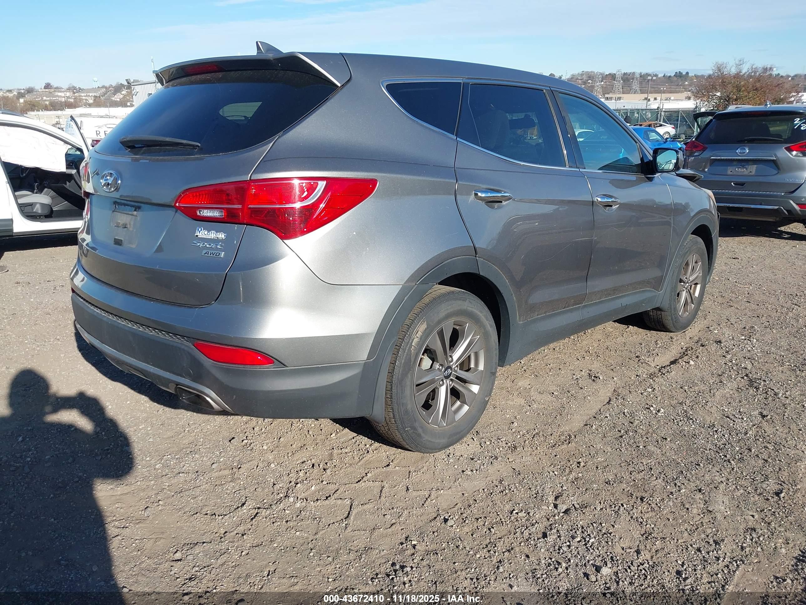 HYUNDAI SANTA image 4